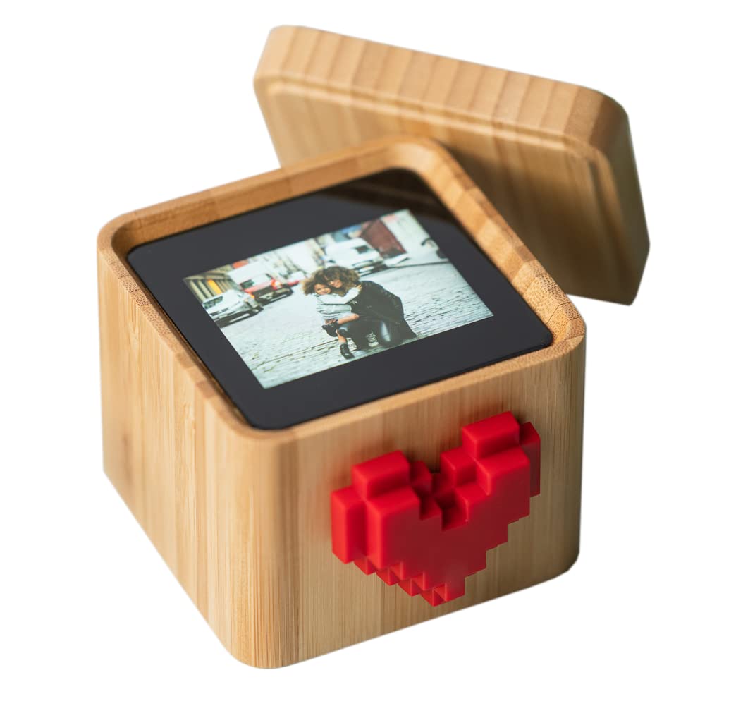 Lovebox Color & Photo - Smart Love Note Messenger for Long Distance Couples | Meaningful Gift for Mom, Dad, Wife, Husband, Grandparents & Kids | Perfect for Anniversaries, Valentine's Day & Birthday Surprises | Stay Connected with Digital Love Notes Anywhere