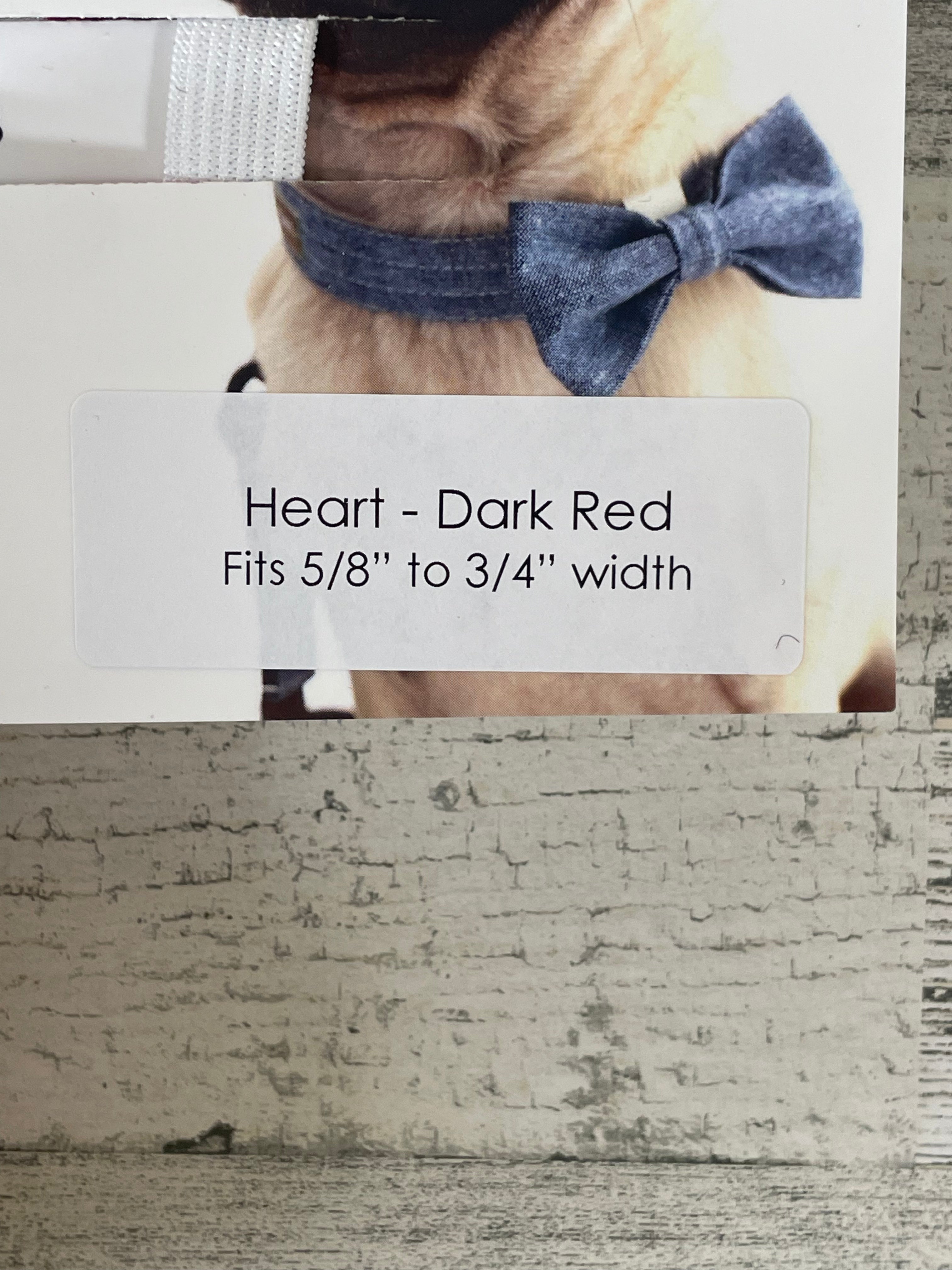 Mimi Green Single Heart Dog Collar - Adjustable Pet Collar with Heart Charm - Perfect for Small & Medium Dogs - Valentine's Day, Daily Walks & Photo Shoots