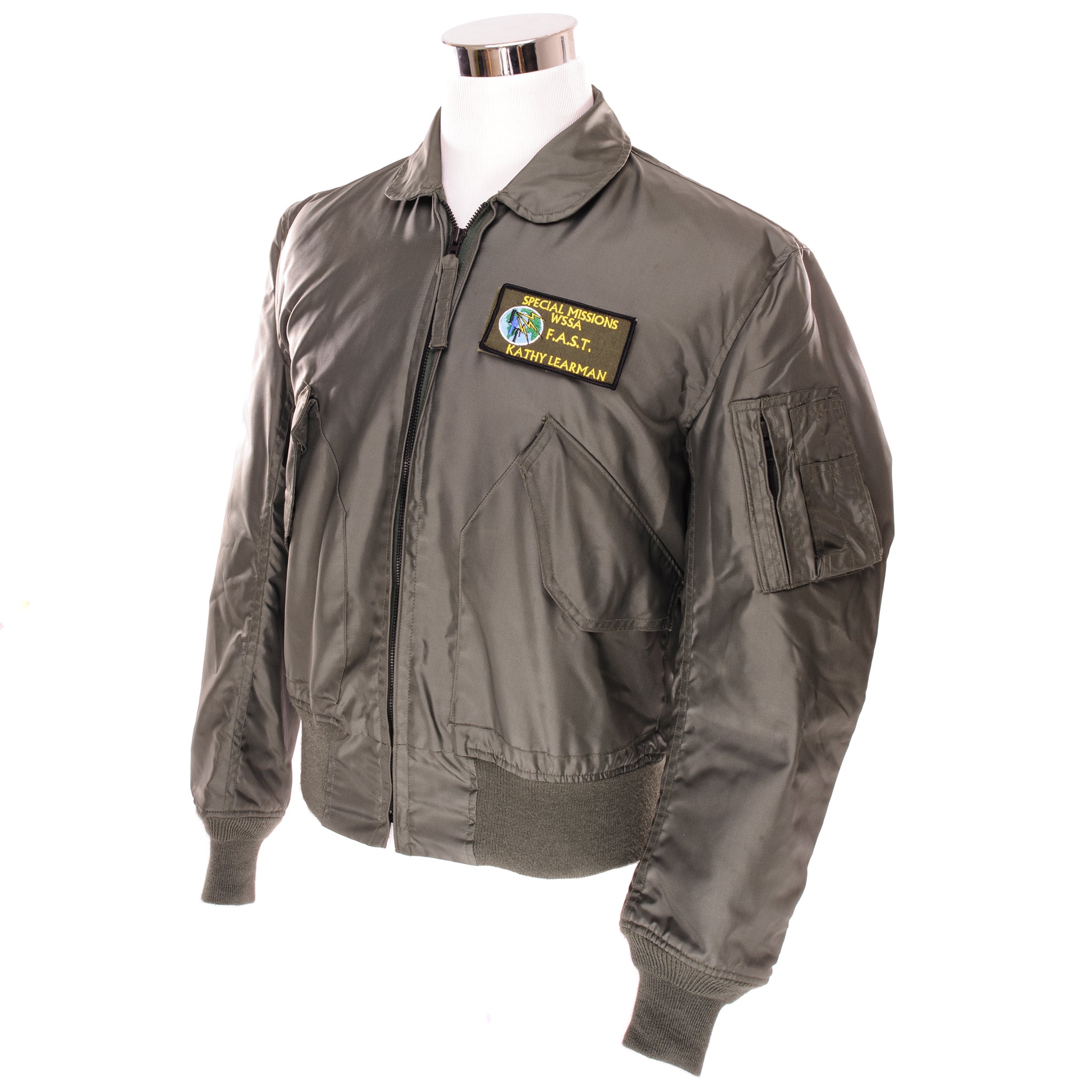 Vintage US Air Force CWU 36/P Summer Flight Jacket - Medium Size (2000) - Military Aviator Bomber Jacket for Men - Perfect for Outdoor Adventures, Casual Wear & Aviation Enthusiasts