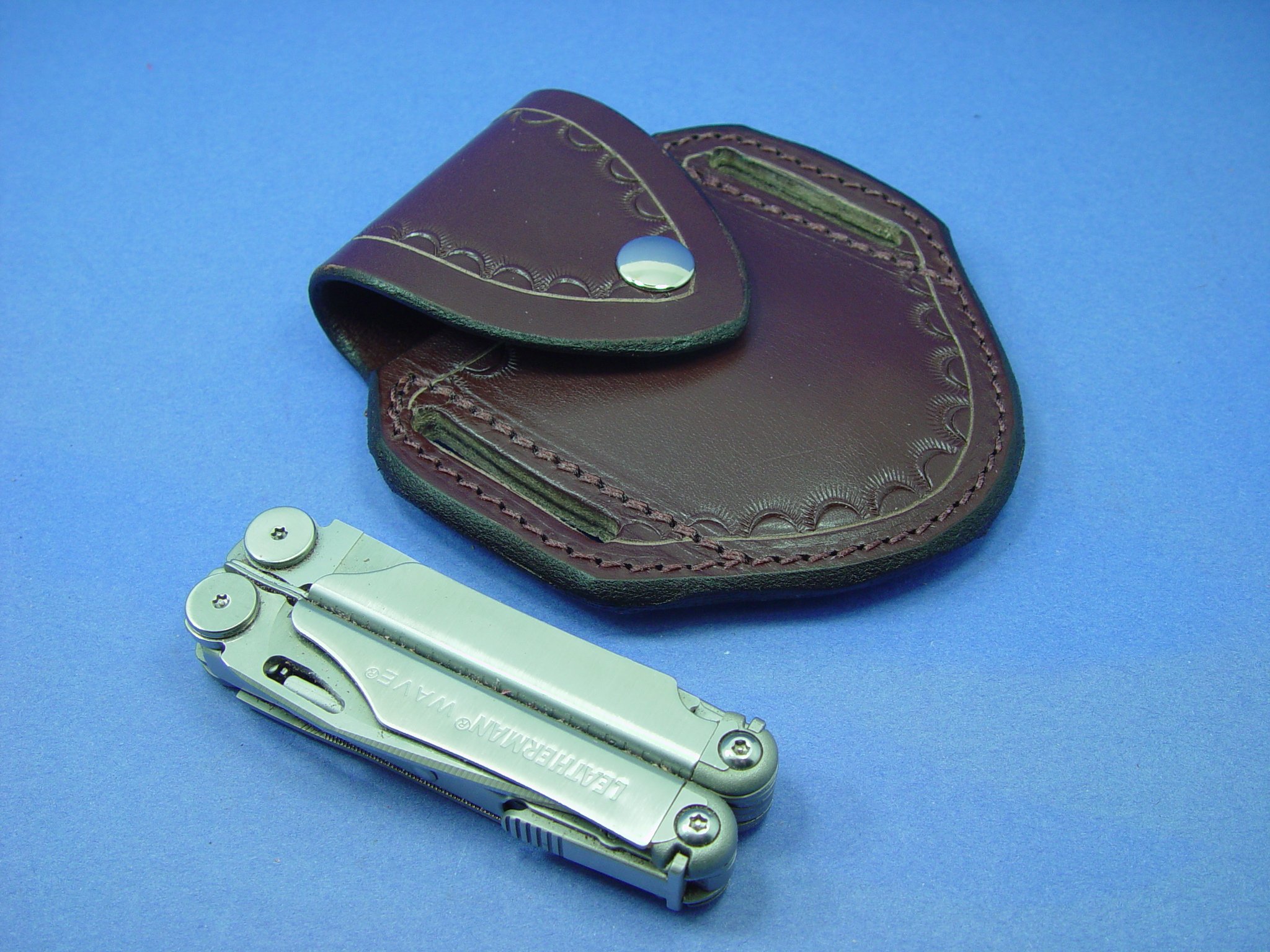 Custom Leather Sheath for Leatherman Wave Multi-Tool | 10oz Dark Brown Leather | Right/Left Hand Carry | Fits 1.75