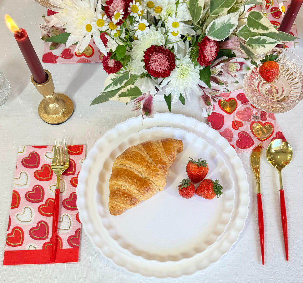 Elegant Heart-Shaped Tableware Set for Romantic Dinners, Valentine's Day & Special Occasions - Perfect for Date Nights, Anniversaries and Wedding Decor