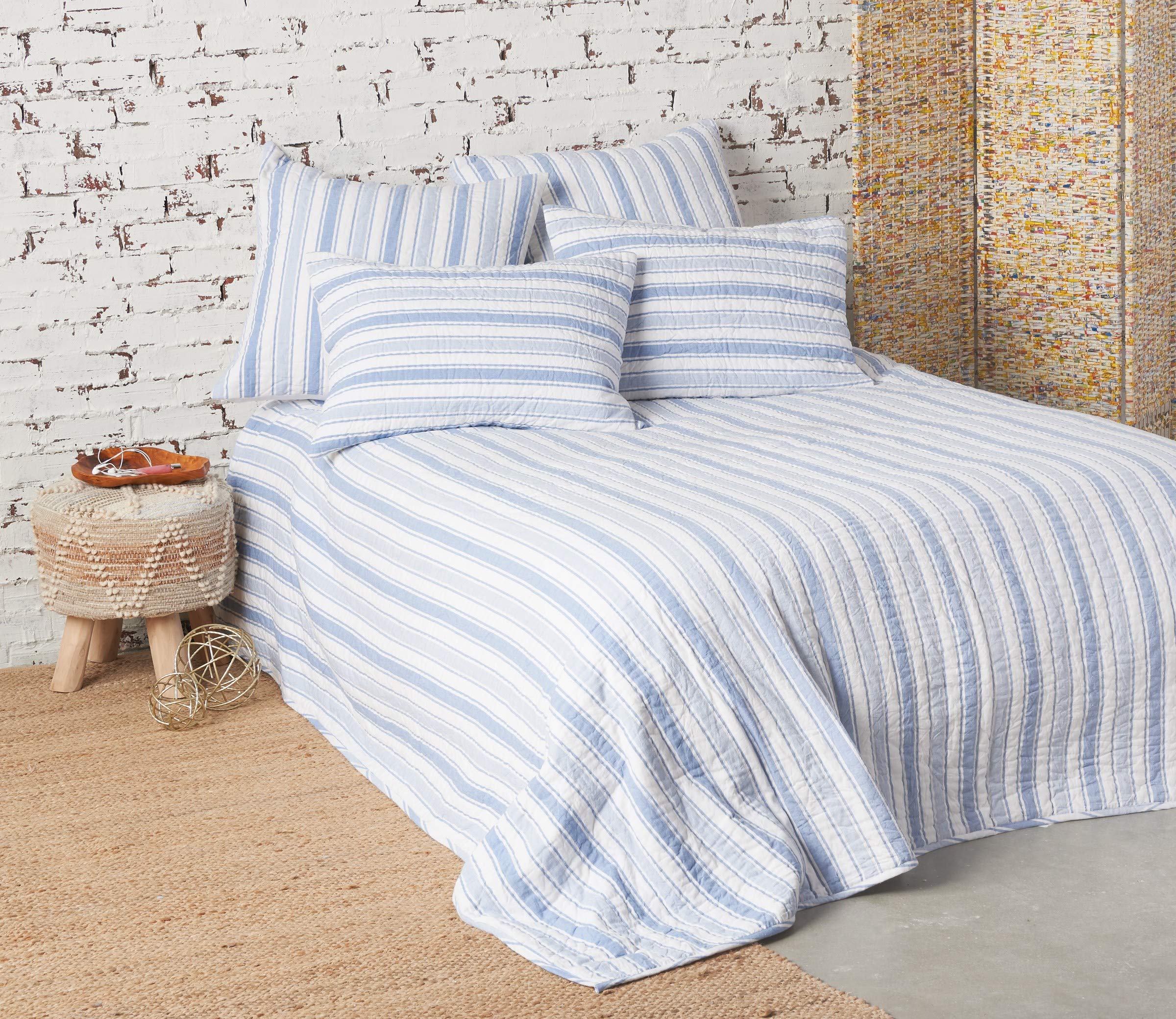 Carol & Frank Garrett Full/Queen Quilt Set - Soft & Breathable Blue Bedding for Cozy Comfort - Perfect for Master Bedrooms, Guest Rooms & Dorm Decor