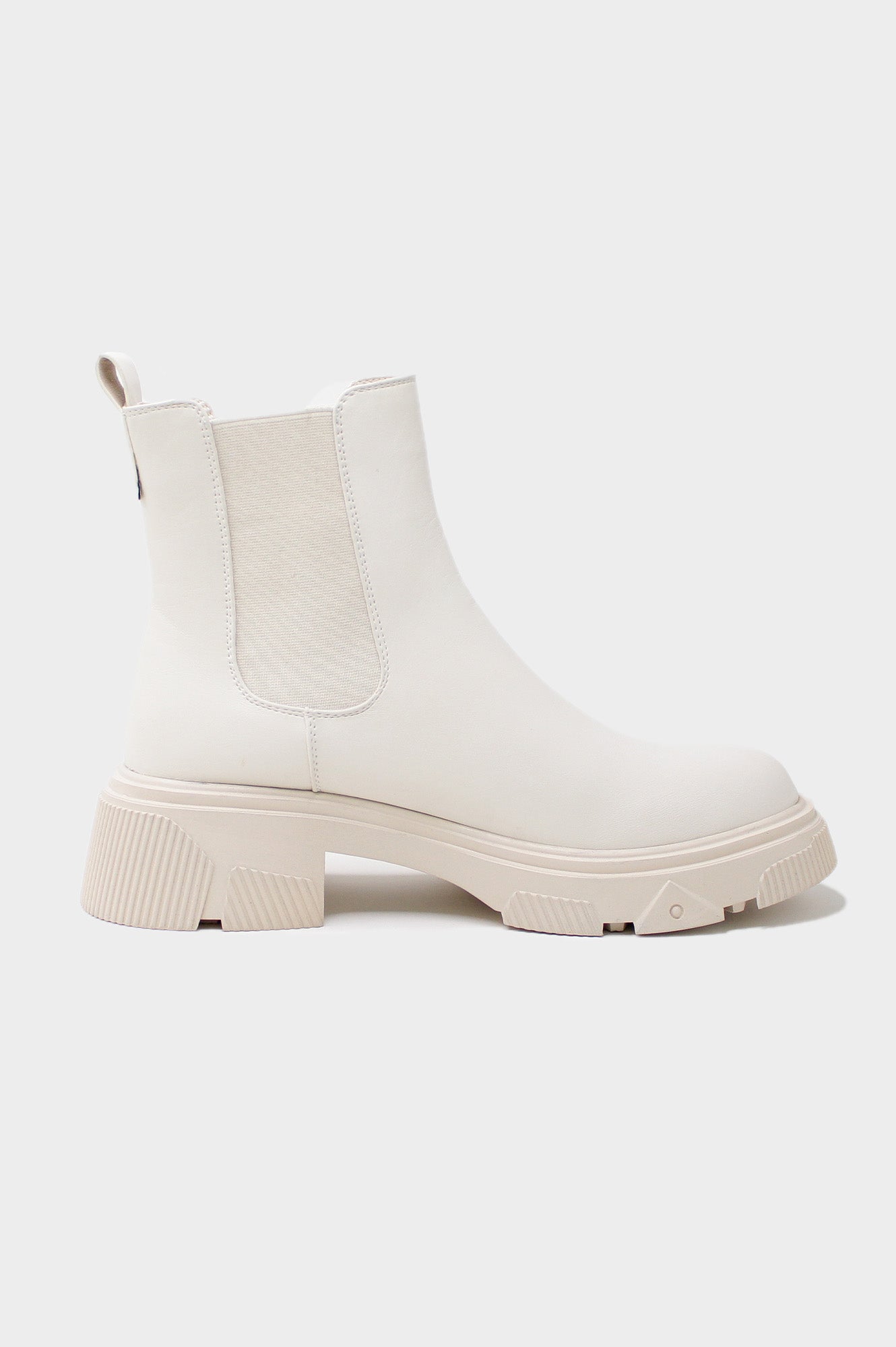 MATT & NATT Taylor Chelsea Boots for Women - Off White Leather Ankle Boots | Comfortable & Stylish for Fall & Winter Fashion