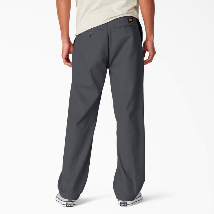 Dickies Skateboarding Regular Fit Twill Pants for Men - Durable Work & Casual Pants in Charcoal - Perfect for Skateboarding, Workwear & Everyday Street Style