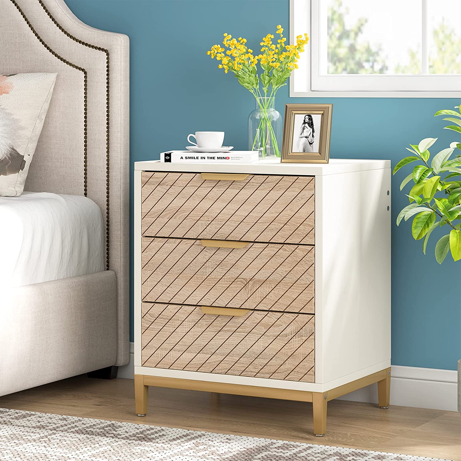 3 Drawer Nightstand - Modern Bedside End Table with Storage for Bedroom, Living Room & Guest Room - Compact Night Stand with Smooth Gliding Drawers for Easy Organization