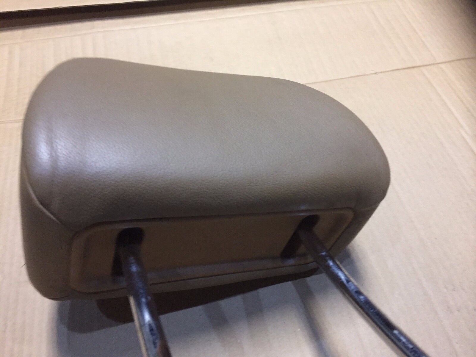 2002-2005 BMW 745i 745Li E65 Genuine OEM Left Front Driver Seat Headrest - Perfect Replacement for Worn or Damaged Headrests in Luxury Sedans