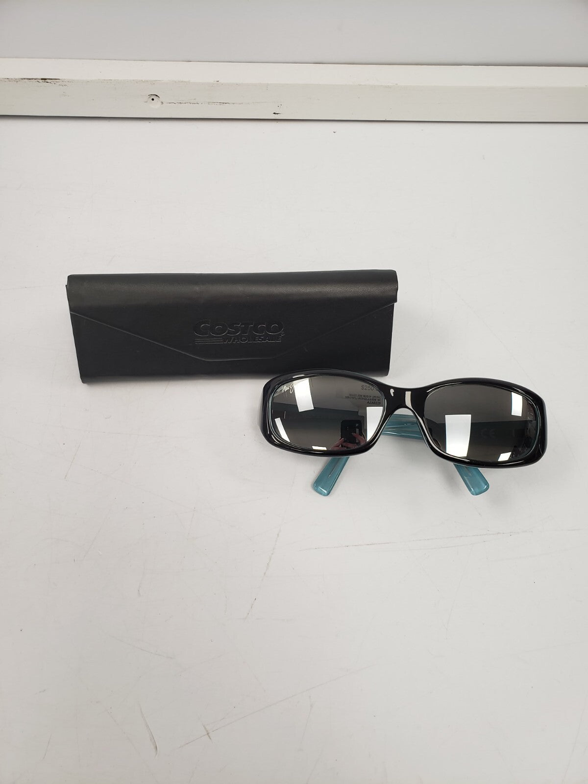 Maui Jim MJ219 Punch Bowl Polarized Sunglasses for Men & Women - UV Protection, Lightweight & Stylish - Perfect for Beach, Driving & Outdoor Activities