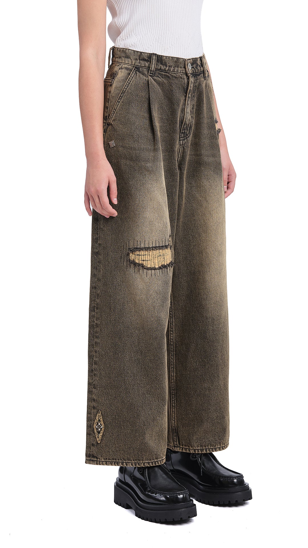 Stylish Women's Studded Balloon Jeans | High Waist Denim Pants for Casual & Party Wear | Trendy Street Fashion Outfit