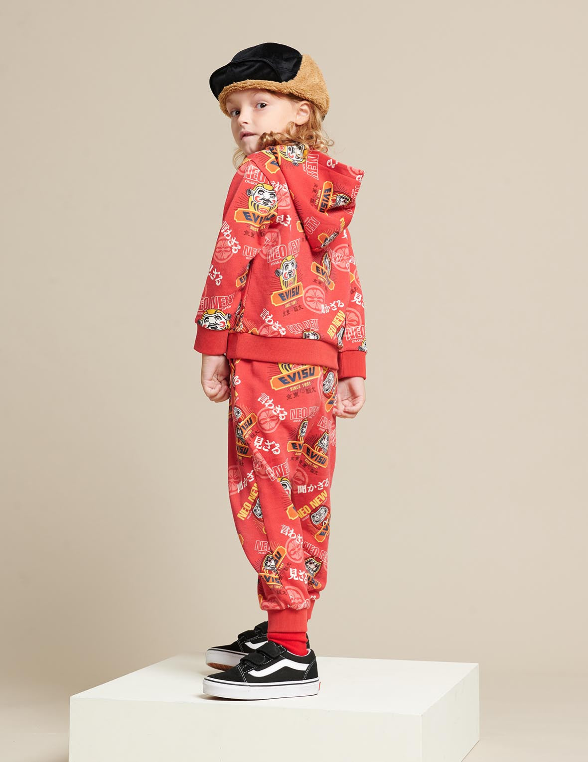 Japanese Daruma & Kamon Print Sweatpants - Comfortable Joggers for Yoga, Lounge & Streetwear Fashion
