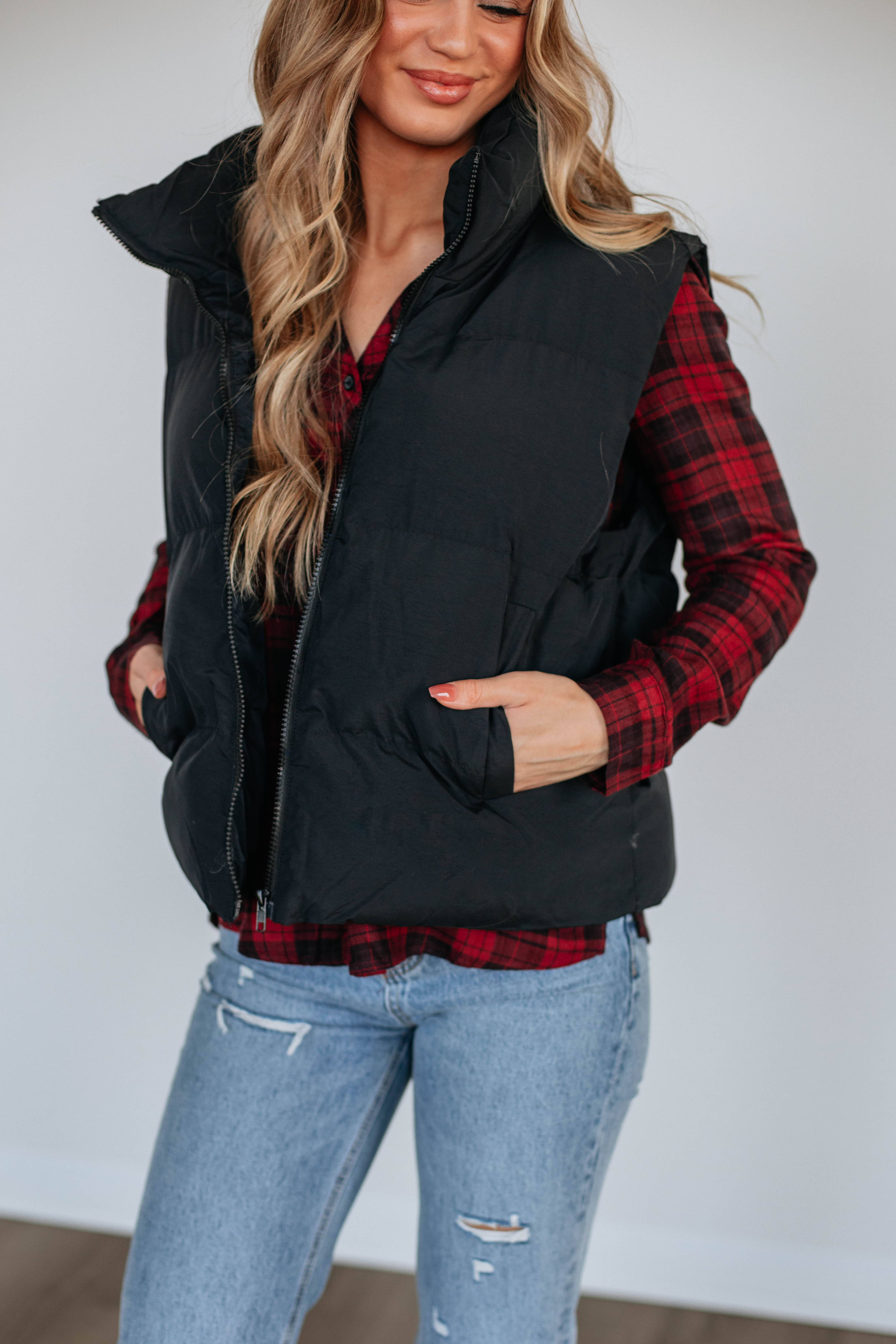 Blayke Men's Lightweight Puffer Vest - Black, Warm Quilted Insulated Jacket for Outdoor Hiking, Camping & Winter Sports