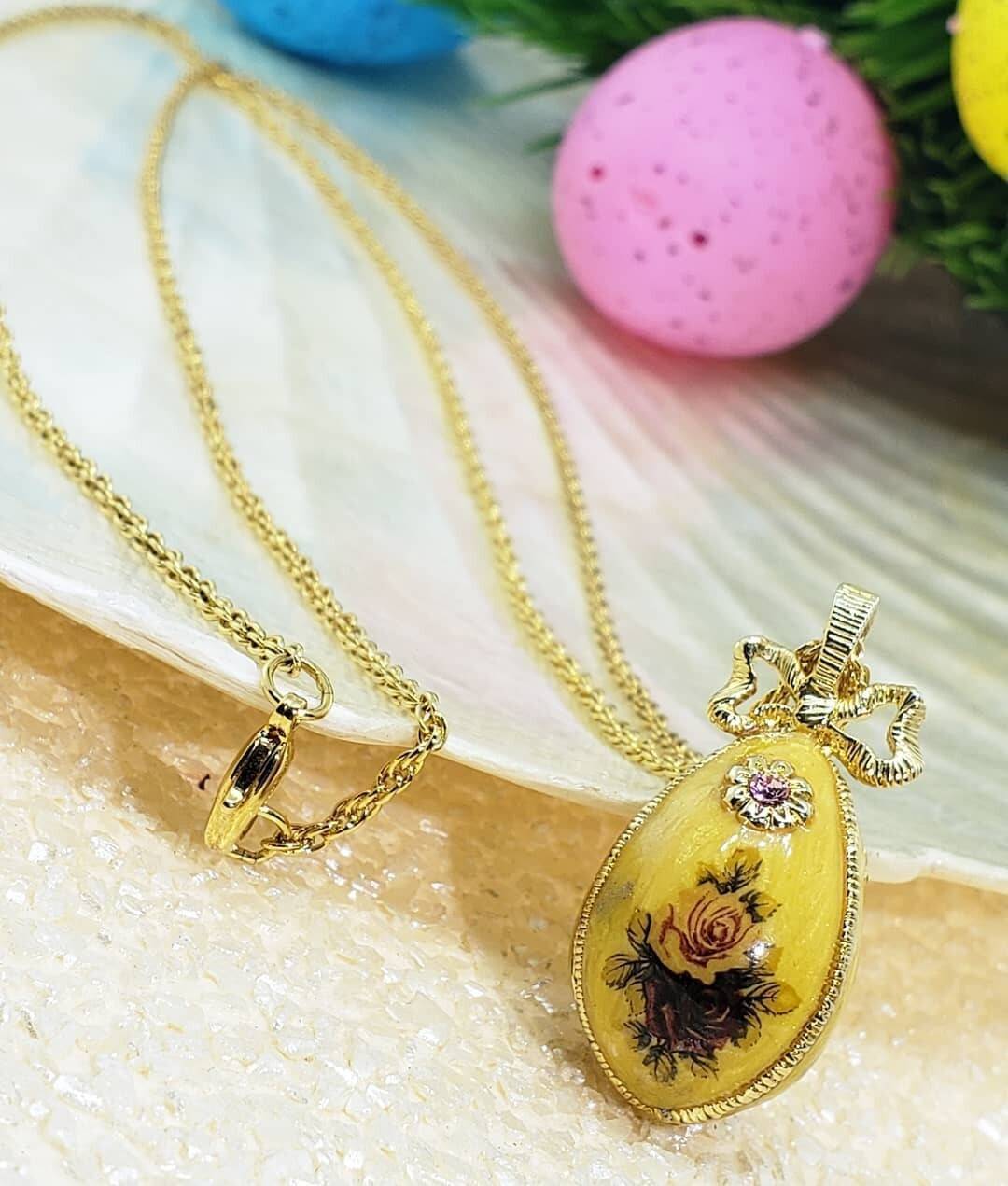 Vintage 1928 Jewelry Manor House Rose Faberge Style Egg Pendant Necklace - 36