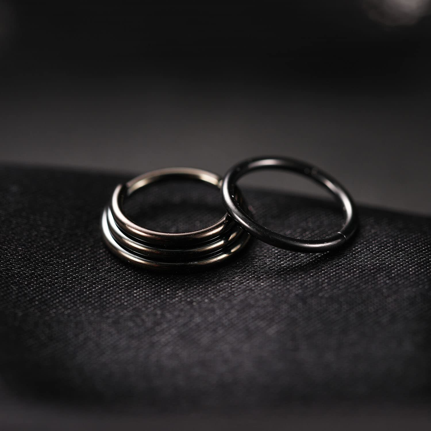PEAKLINK 16G Septum Hoop Earrings - 316L Surgical Steel Daith, Conch, Tragus, Helix, Rook Piercing Jewelry - 2Pcs Seamless Clicker Nose Rings & Cartilage Hoops (8mm, 10mm) - Perfect for Everyday Wear, Parties & Body Piercing Enthusiasts