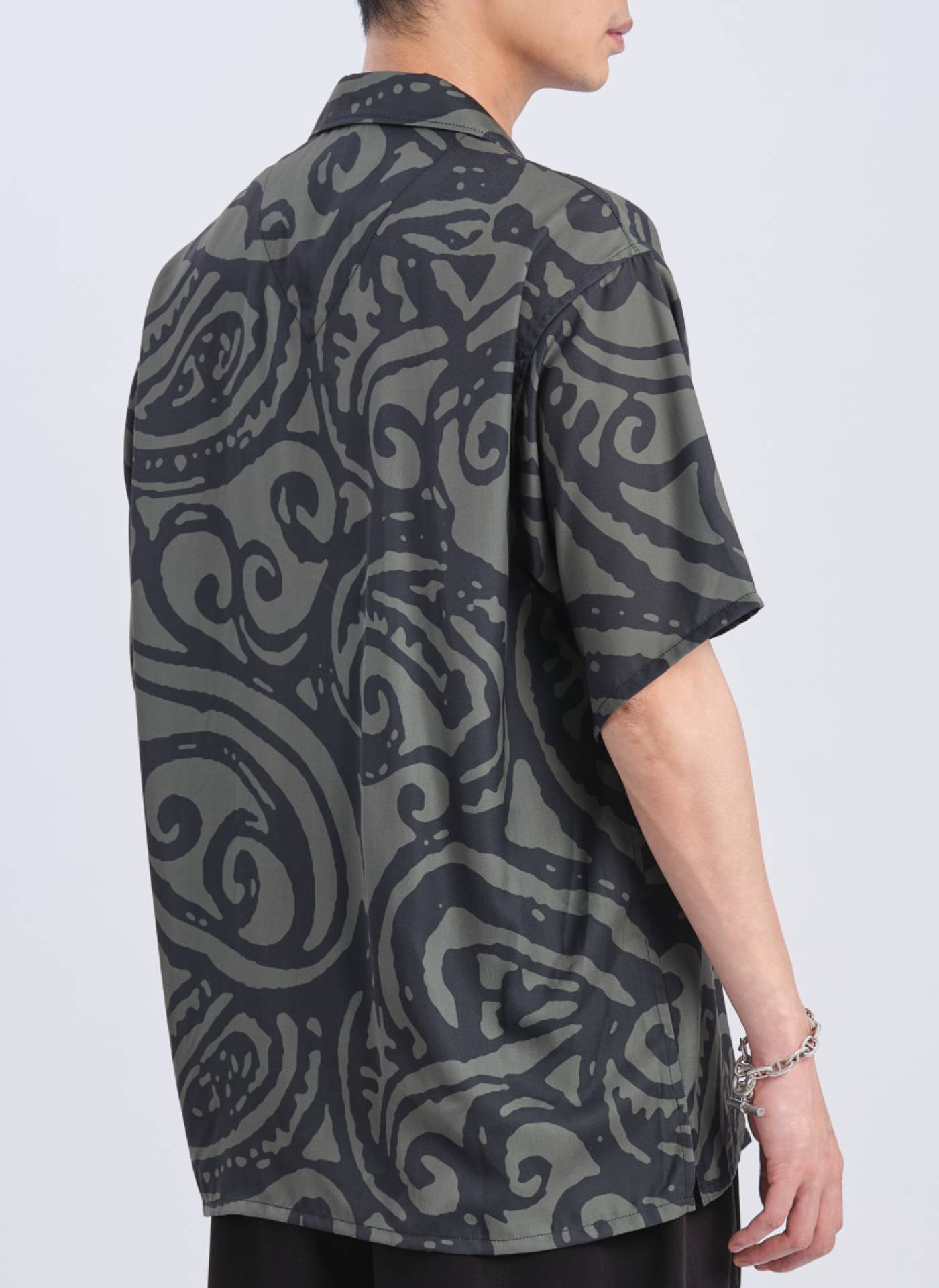 Stylish Printed Paisley Shirt for Men & Women | Trendy Floral Casual Button Down Top | Perfect for Summer Outfits, Beach Vacations & Office Wear