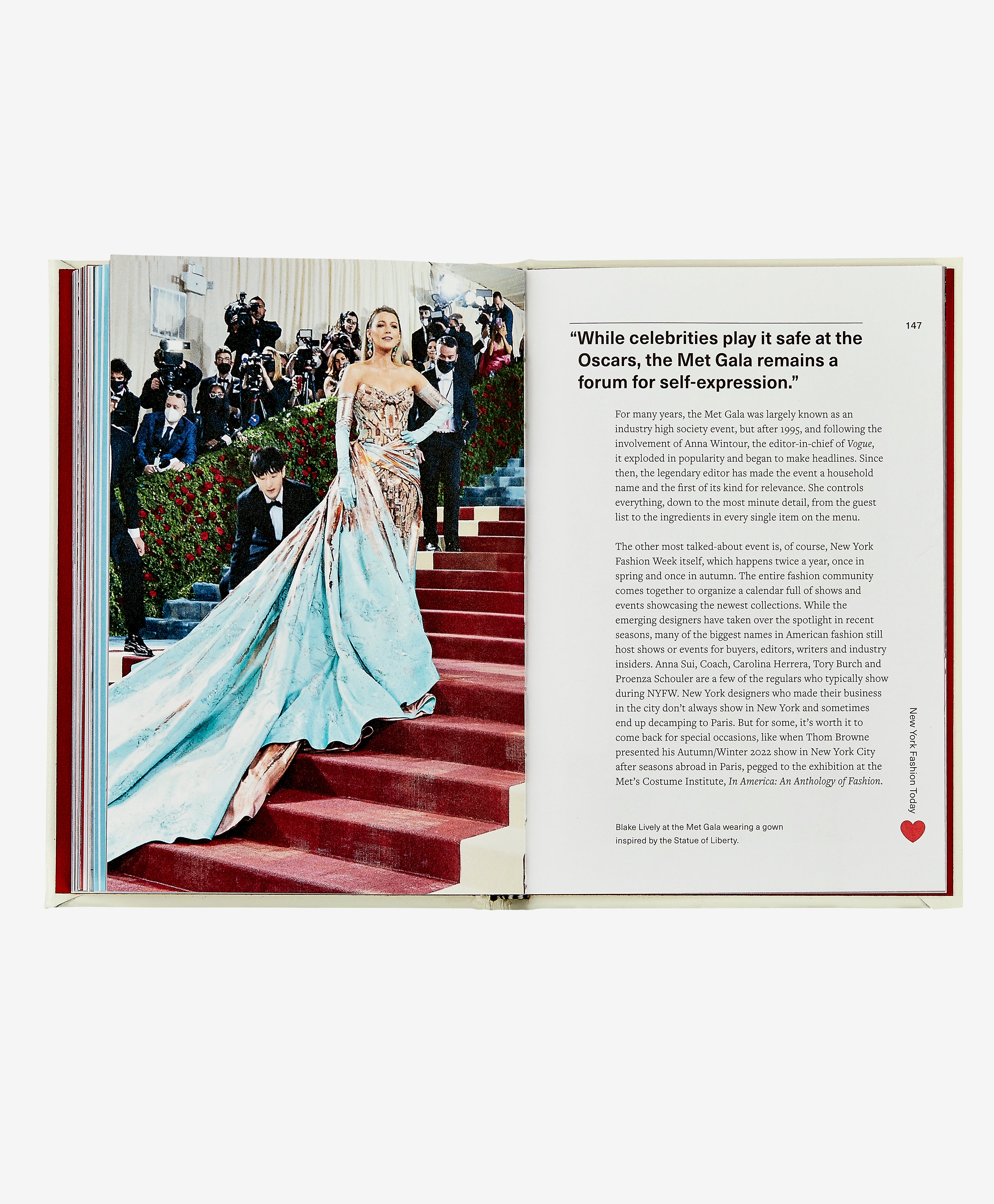 Little Book of New York Style - Fashion Guide & Street Style Inspiration for Urban Lovers | Perfect for NYC Travelers, Fashion Bloggers & City Explorers