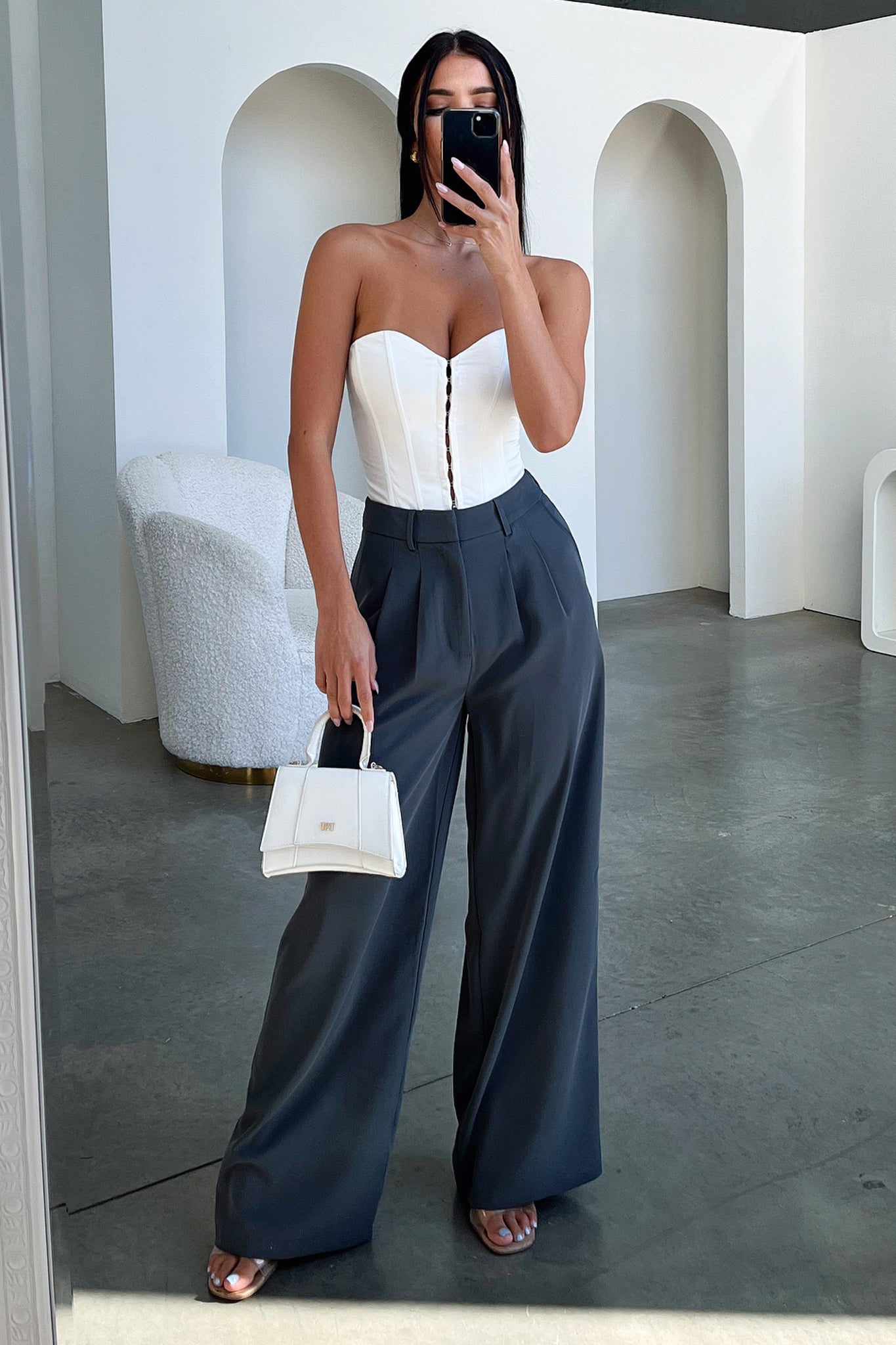 Melika Corset for Women - Elegant White Waist Trainer for Shapewear & Body Shaping - Perfect for Weddings, Parties, and Special Occasions