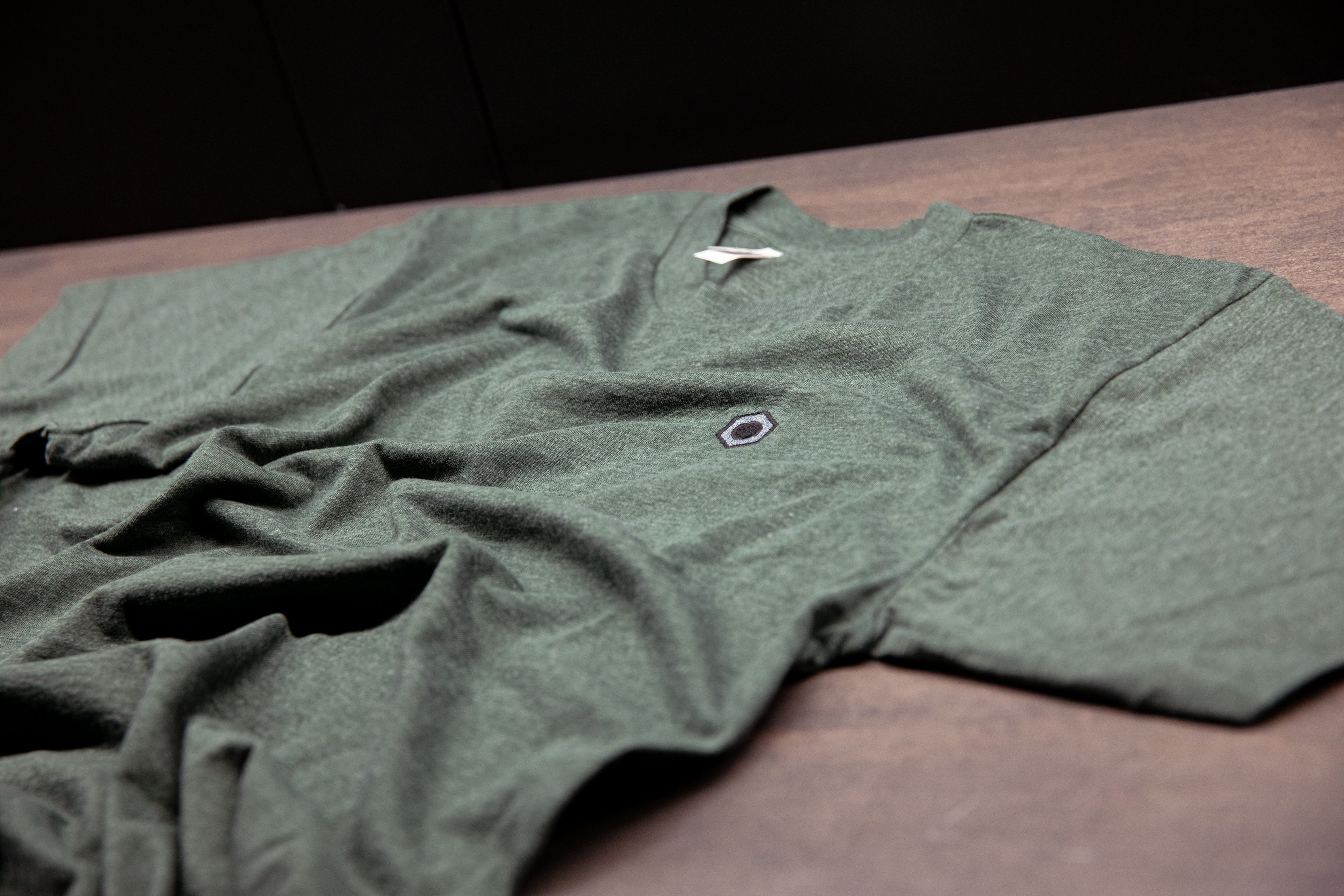Minimalist Hexagon Print T-Shirt for Men & Women - Emira Giveaway - Perfect for Casual Wear, Street Style & Everyday Outfits