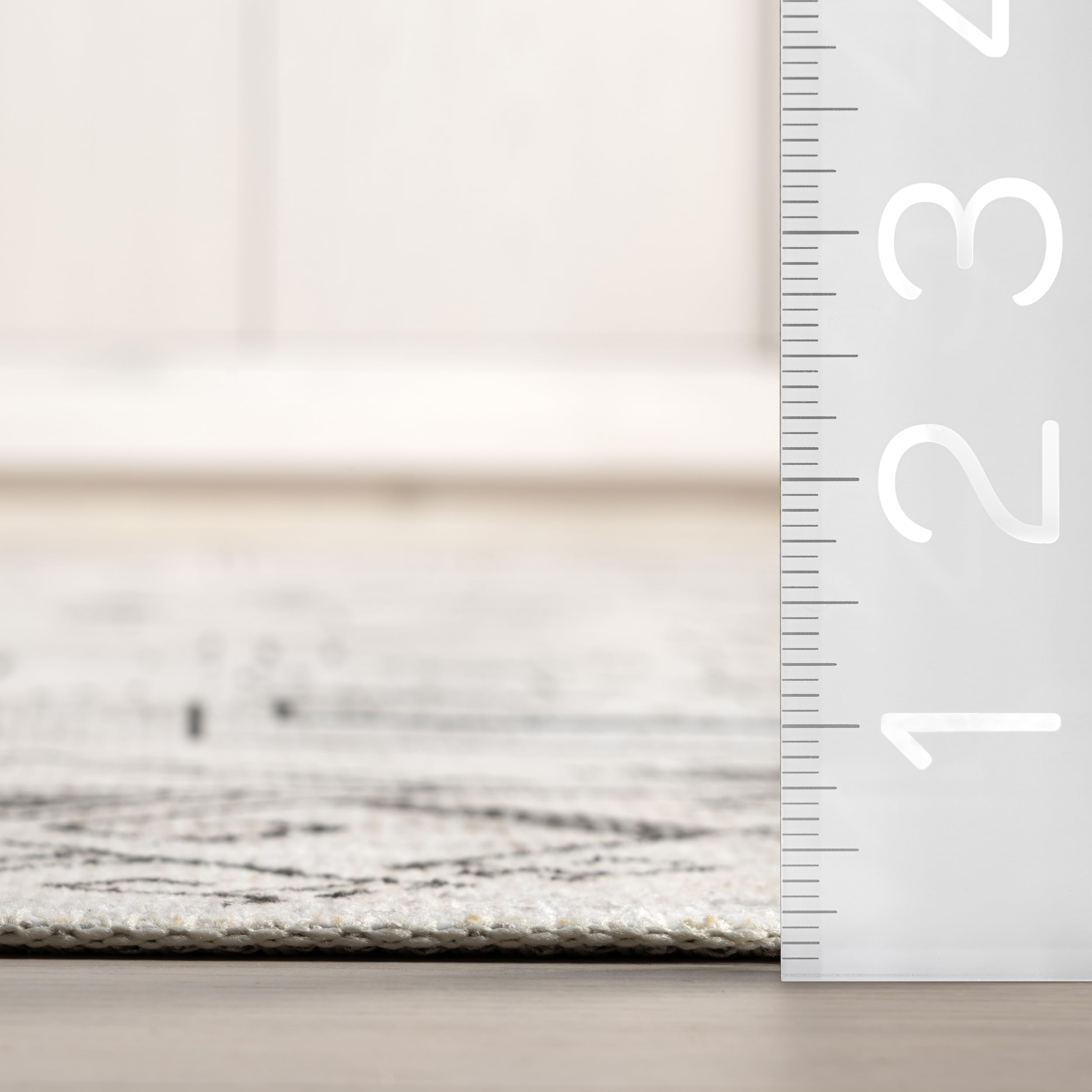 nuLOOM 6' x 9' Machine Washable Stain-Resistant Area Rug with Non-Slip Backing - Light Grey Malena - Perfect for Living Room, Bedroom & Dining Room - Soft Low Profile Design for Home Comfort & Style