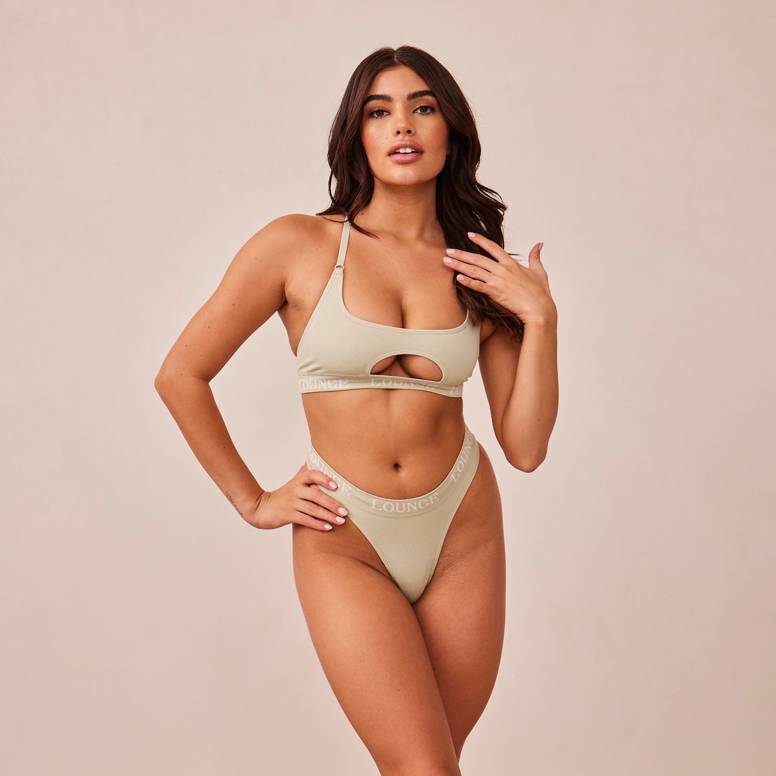 Seamless Comfort Bra - Olive Green Wireless Support for Yoga, Workout & Everyday Wear