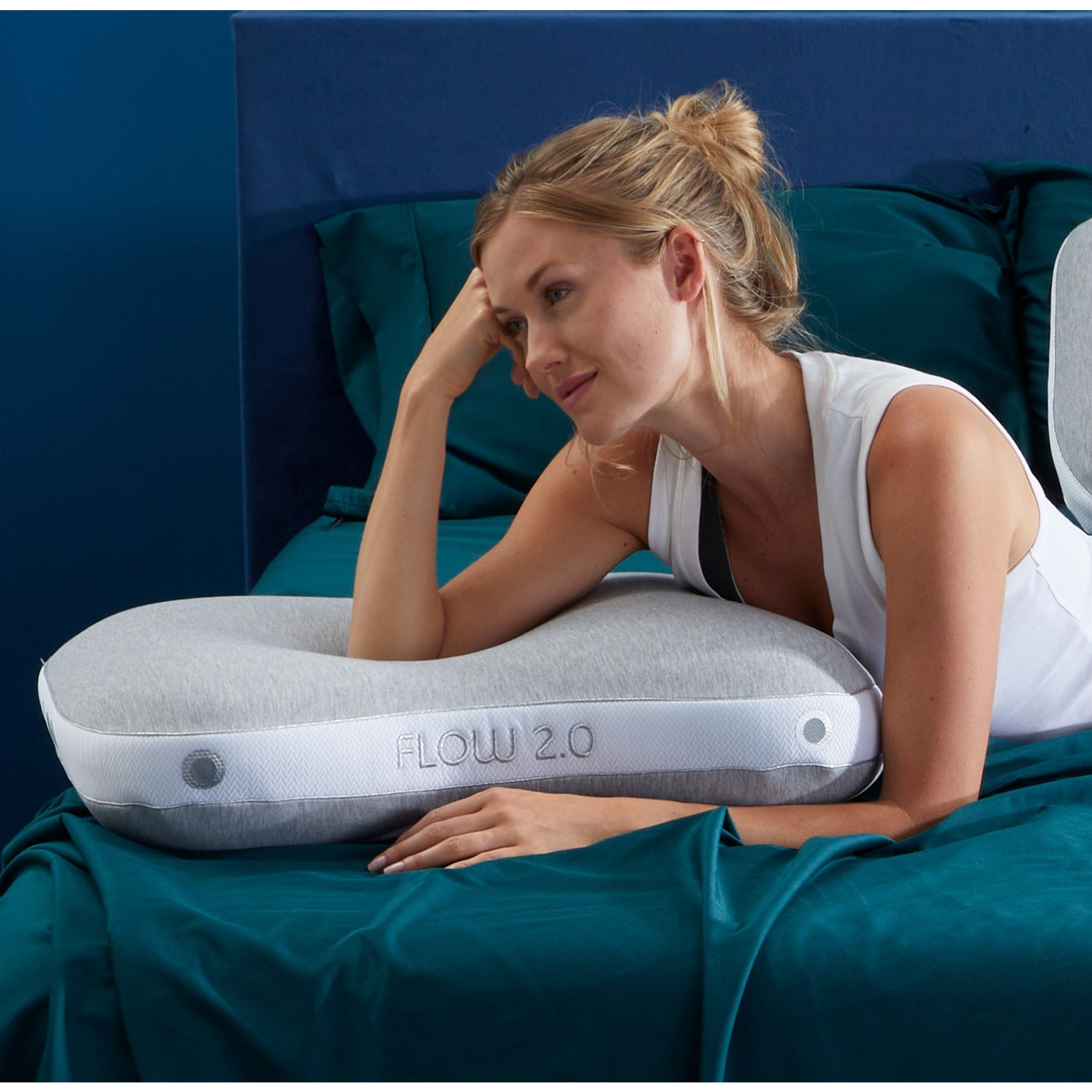 Bedgear Flow Cuddle Pillow - Cooling Memory Foam Pillow for Side Sleepers, Neck Pain Relief - Perfect for Home, Travel & Office Use