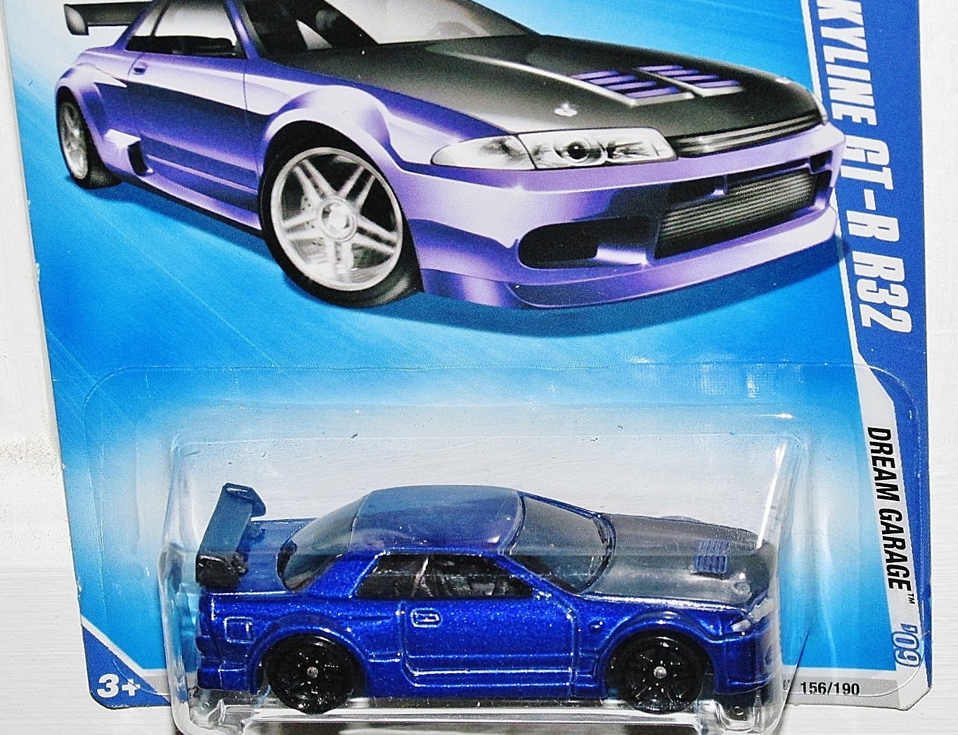 Hot Wheels 2009-156 Dream Garage Blue 2001 Nissan Skyline GT-R R32 1:64 Scale Diecast Model Car - Collectible Toy for Kids & Adults, Perfect for Display & Racing Games