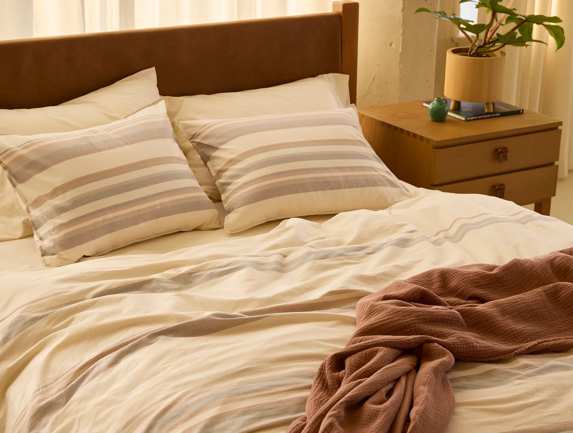 Crestridge Organic Cotton Duvet Cover Set - Breathable Soft Bedding for All Seasons - Perfect for Master Bedroom, Guest Room & Airbnb