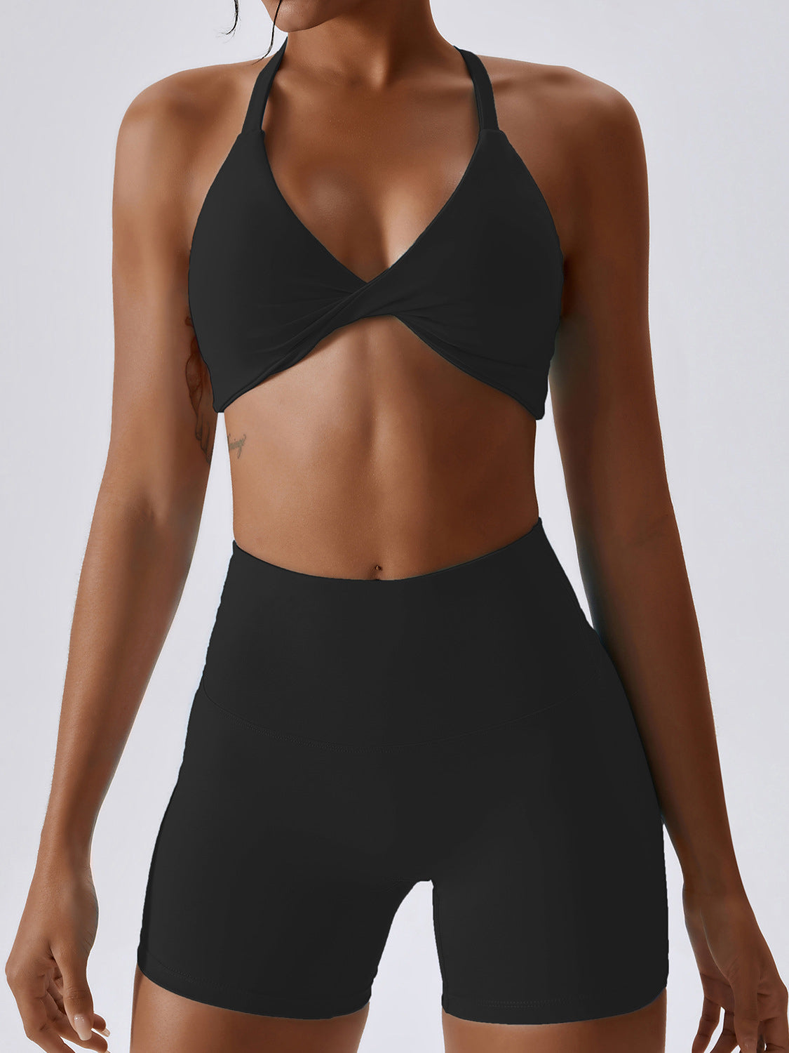 ZASUWA Women's Twist Halter Sports Bra - High Support Workout Top for Yoga, Running & Gym - Comfortable & Breathable Activewear