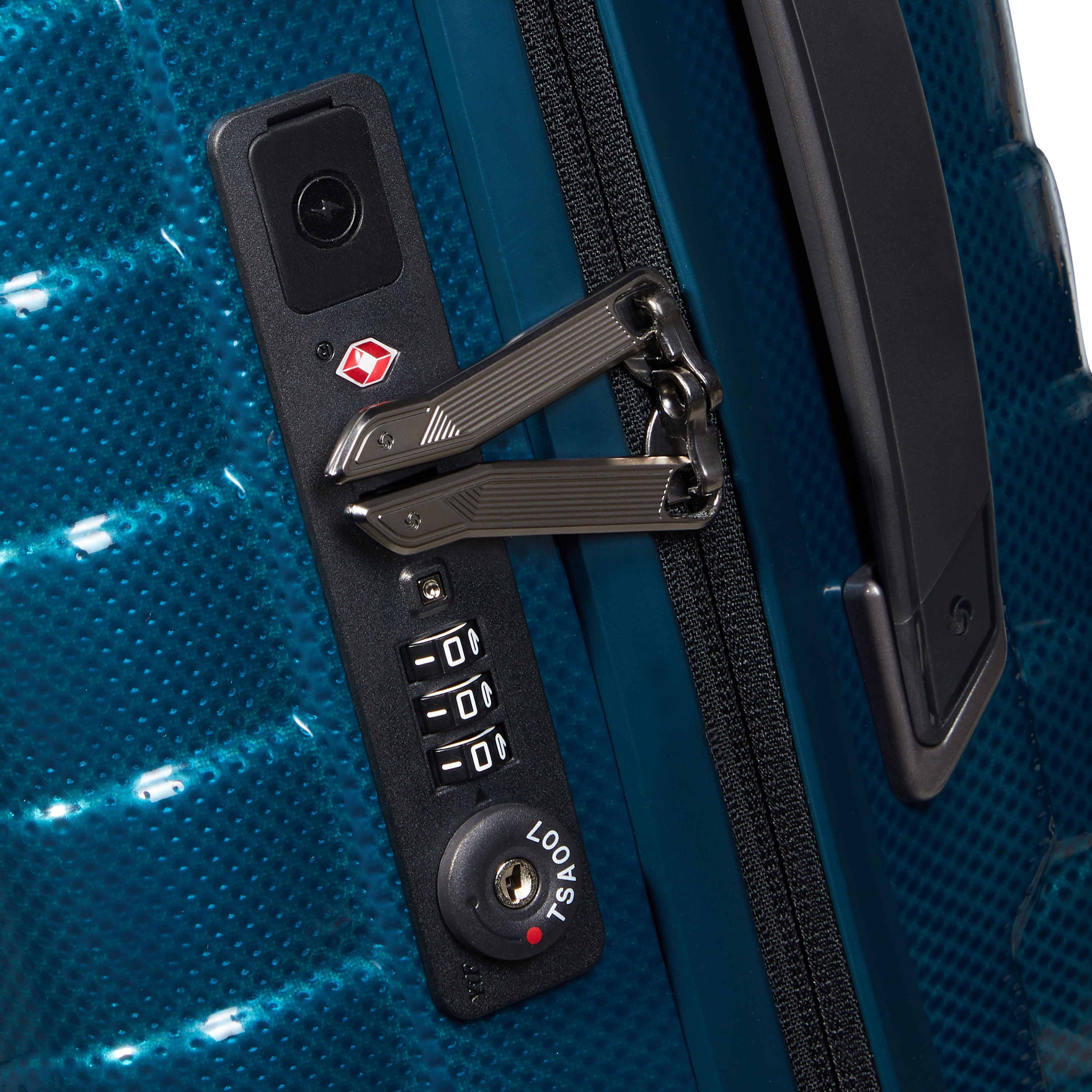 Samsonite Proxis Expandable Spinner Carry On Luggage - Lightweight 20