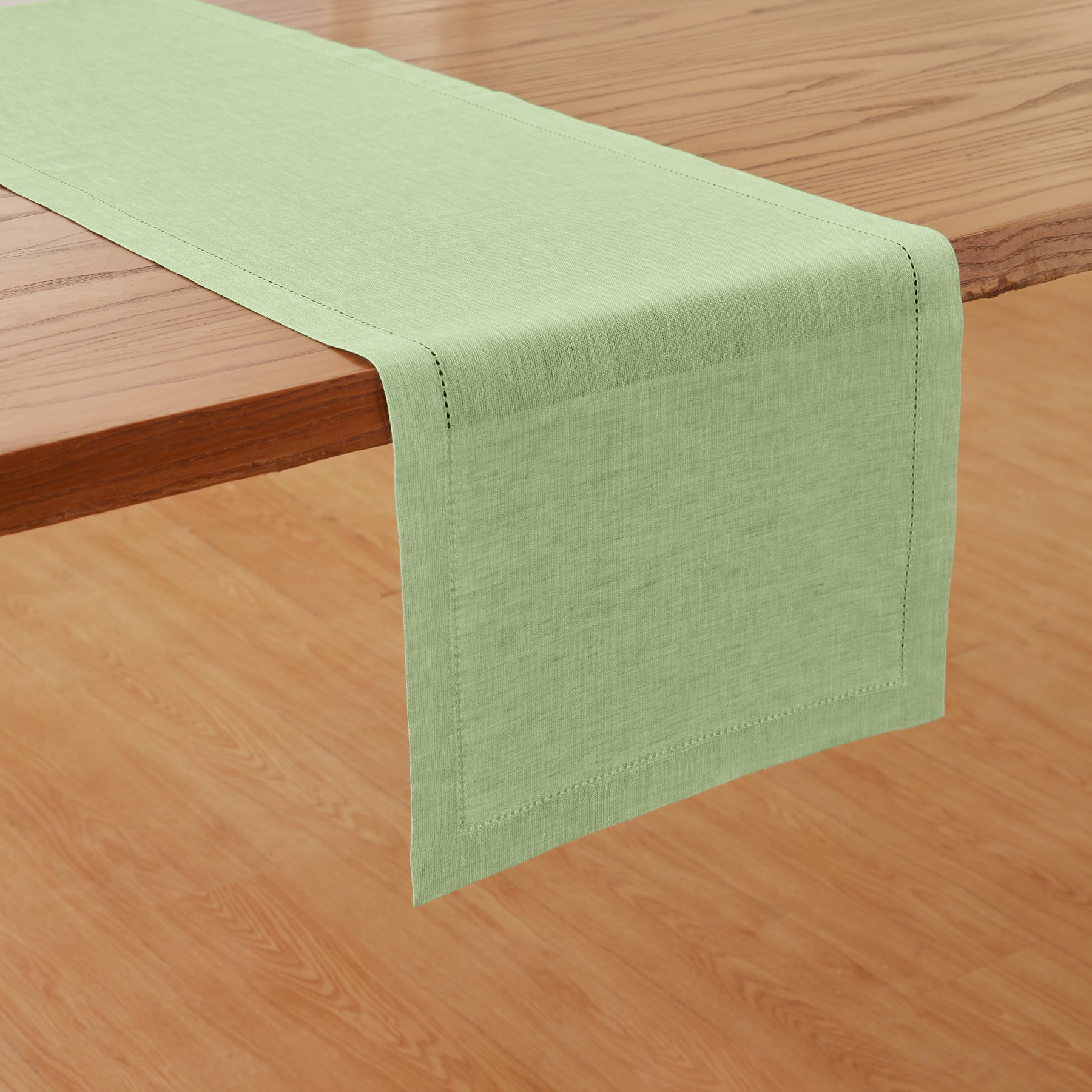 Elegant Milan Table Runner for Dining Room Decor - Perfect for Weddings, Parties & Holiday Table Settings
