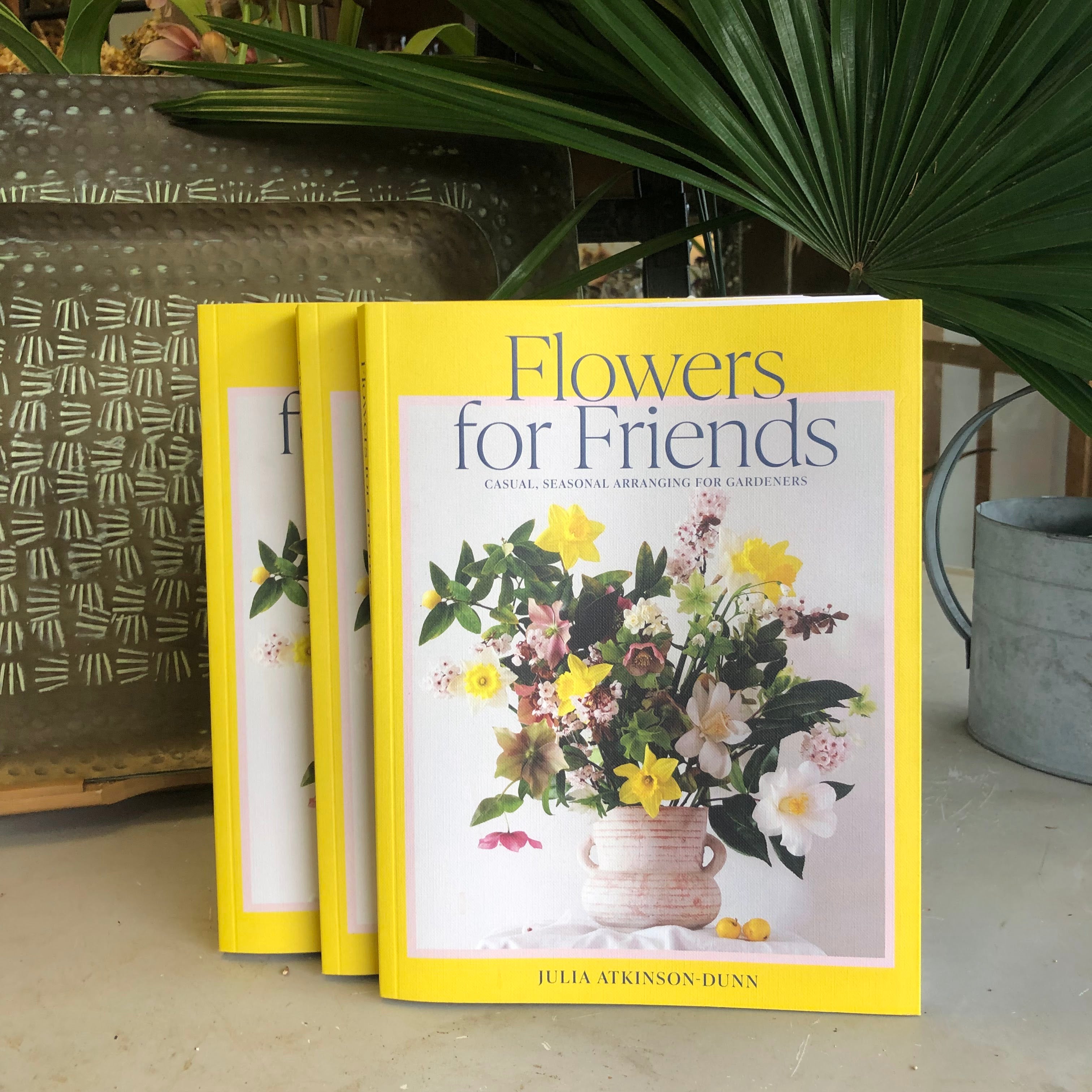 Beautiful Fresh Flowers Bouquet for Friends - Perfect Birthday, Anniversary & Thank You Gifts - Home & Office Decor