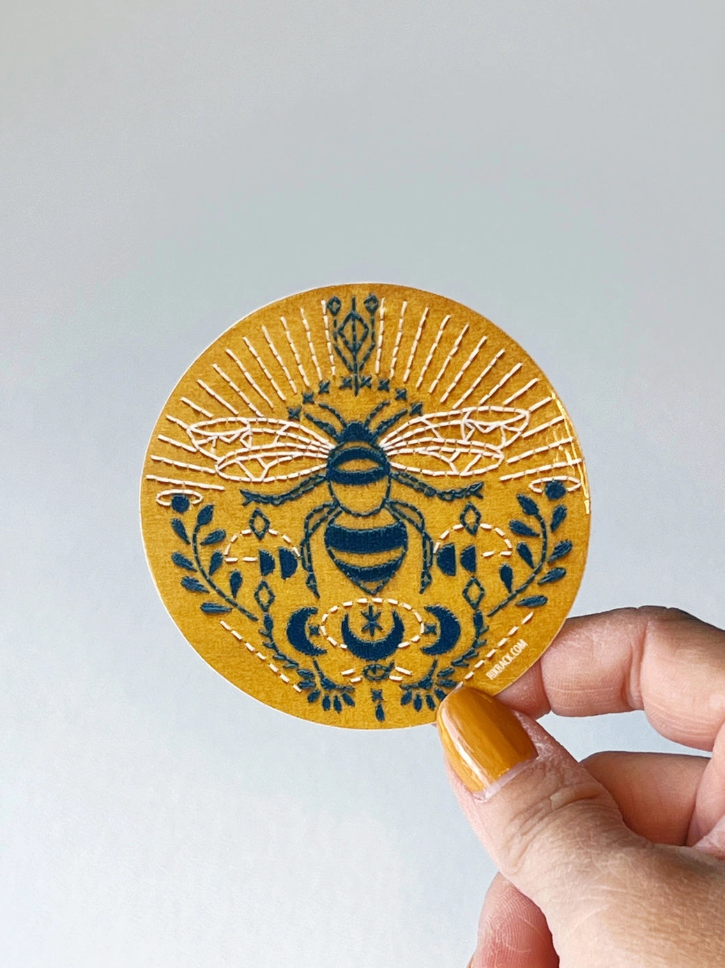 Bee 3 Vinyl Circle Stickers - Waterproof Decorative Stickers for Laptops, Notebooks, Scrapbooking & DIY Crafts - Fun Colorful Vinyl Decals for Kids Room, Water Bottles & Phone Cases