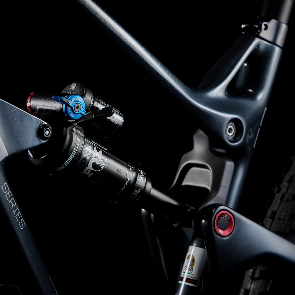 Intense 951 Series Trail Carbon Bike - Ex Demo Mountain Bike for Off-Road Cycling & Trail Riding | Lightweight Carbon Frame for Professional Performance