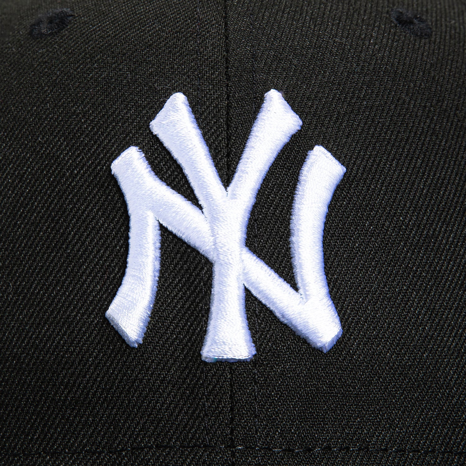 New Era 59Fifty New York Yankees Subway Series Patch Snapback Hat - Black & White Adjustable Baseball Cap for Men & Women | Game Day, Streetwear Fashion, Sports Fan Gift