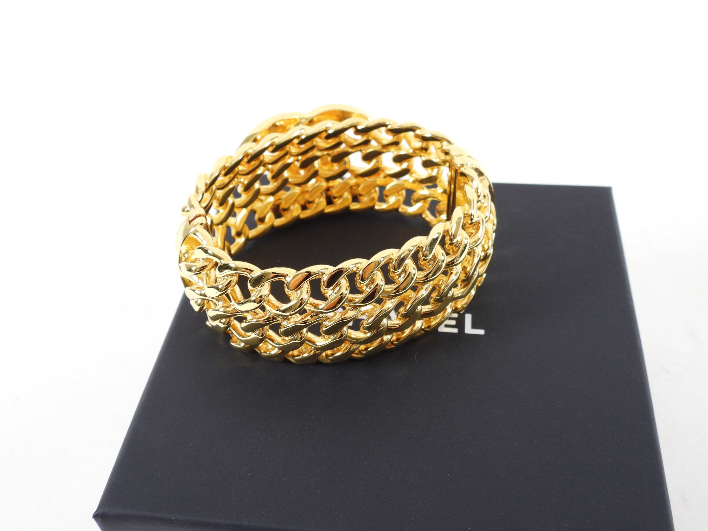 Chanel 2020K CC Gold Braided Chain Hinge Clamper Cuff Bracelet for Women - Luxury Fashion Jewelry Gift for Birthday, Anniversary & Special Occasions