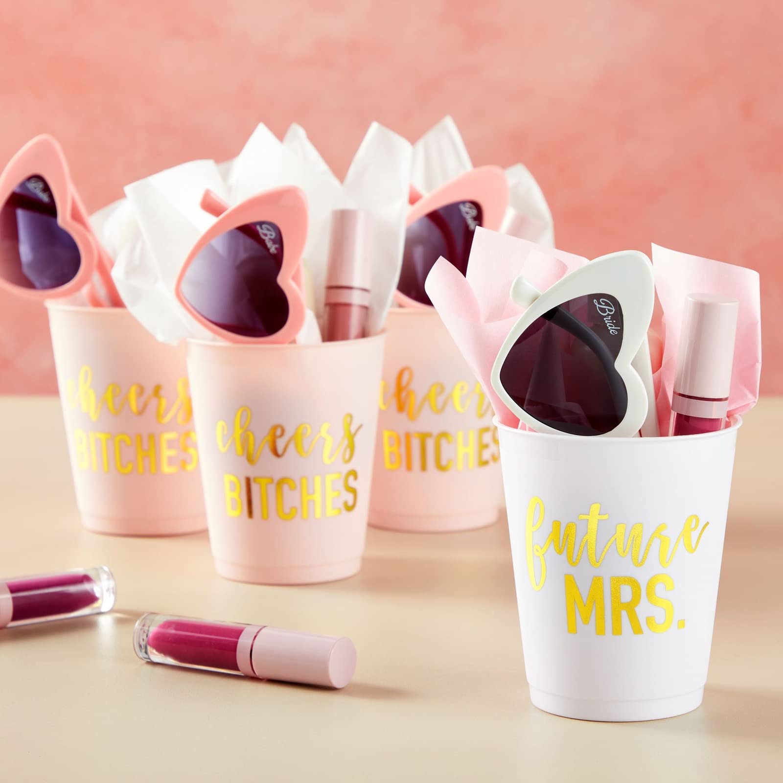 BLUE PANDA 16-Pack Reusable Bachelorette Party Cups - 16oz Bride & Bridesmaid Cups for Wedding Showers, Bachelorette Favors & Bridesmaid Gifts (Future Mrs + Cheers Design) - Perfect for Bridal Parties, Girls' Night Out & Wedding Celebrations