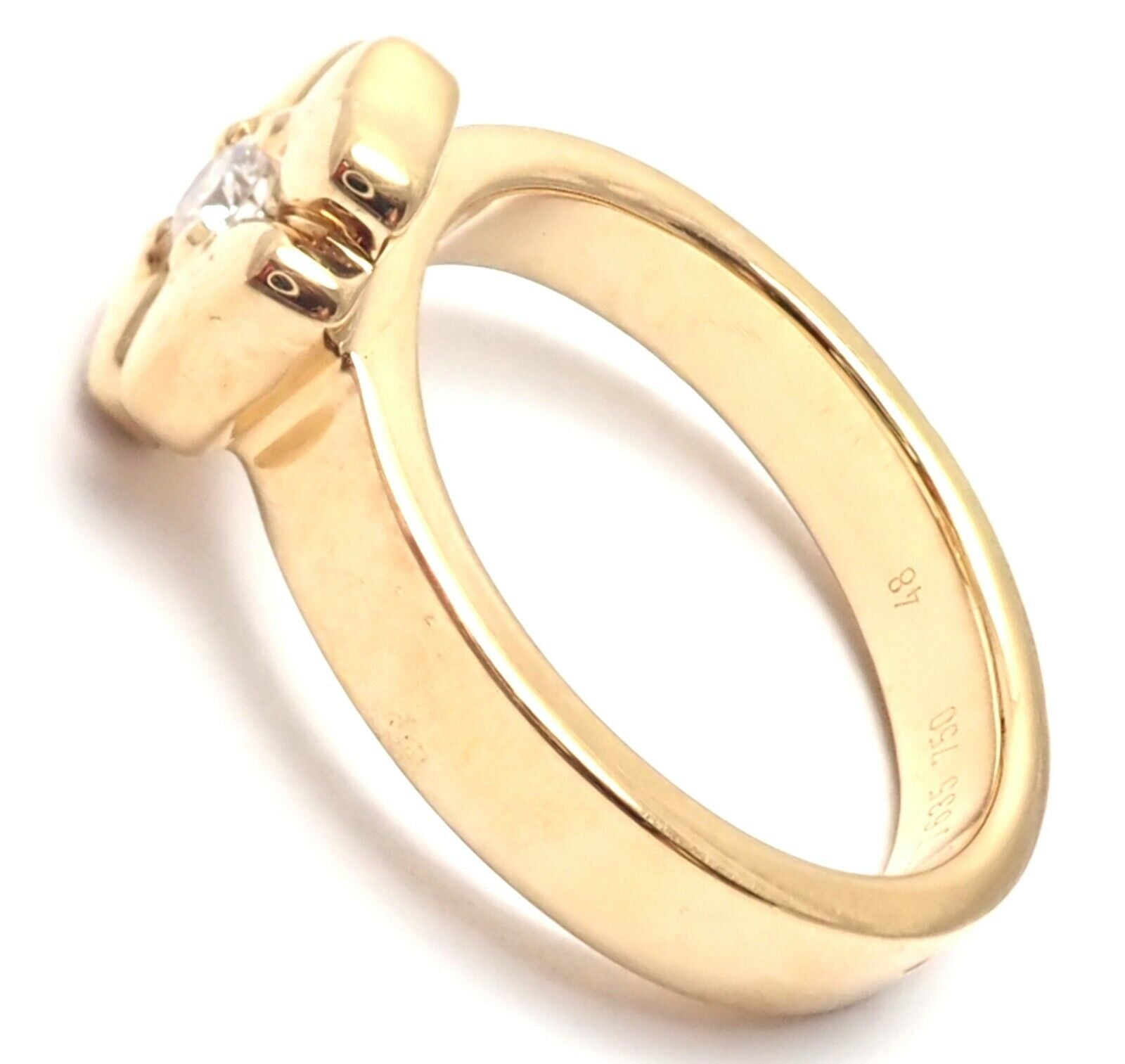 Luxury Chanel 18k Yellow Gold Diamond Four Leaf Clover Ring for Women - Elegant Jewelry Gift for Anniversary, Birthday & Special Occasions