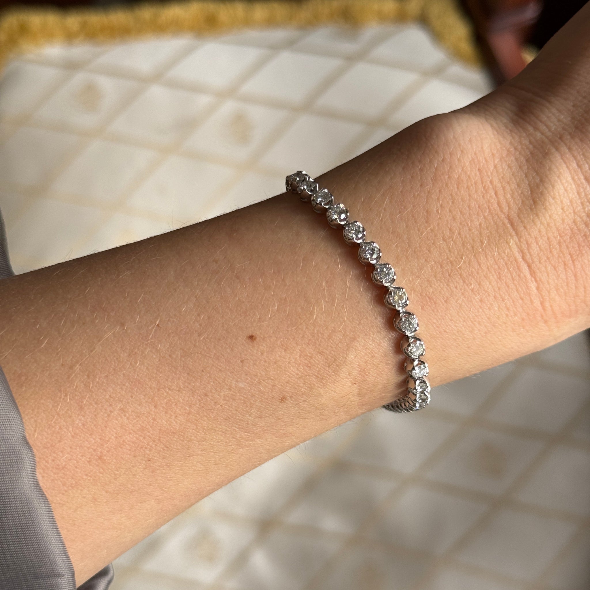 Vintage 5 Carat Total Weight (5ctw) Round Brilliant Diamond Platinum Tennis Bracelet for Women - Elegant Jewelry Gift for Anniversary, Wedding & Special Occasions