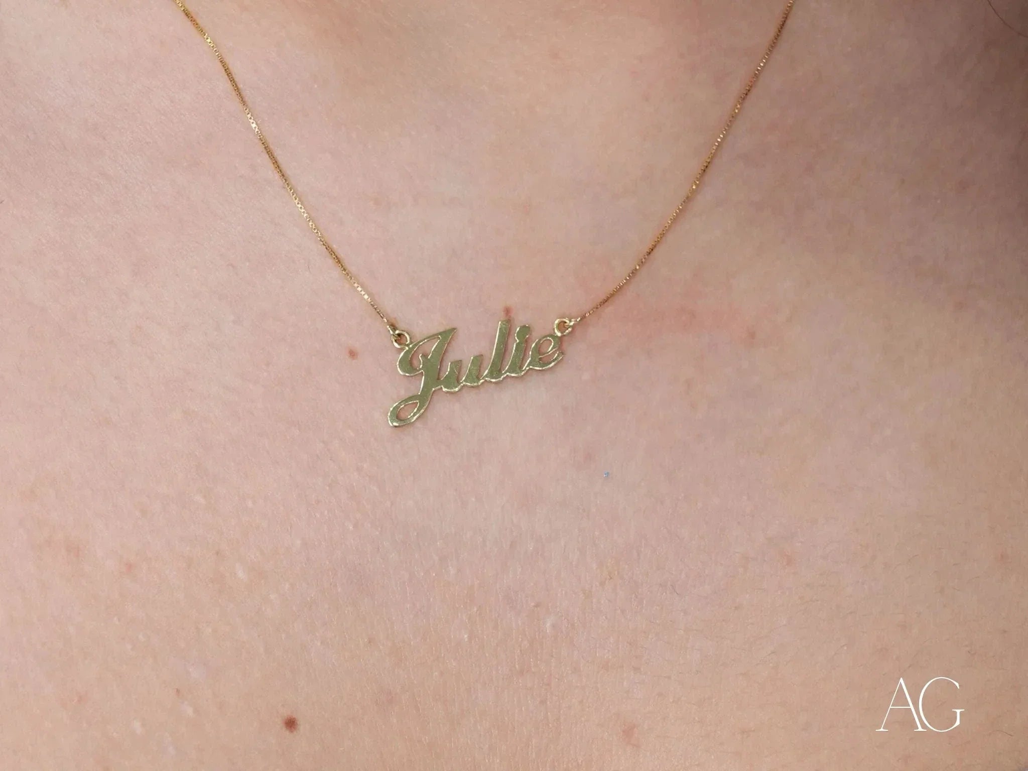 Golden Signature Necklace for Women - Personalized Nameplate Pendant Jewelry Gift for Her | Perfect for Anniversaries, Birthdays & Special Occasions