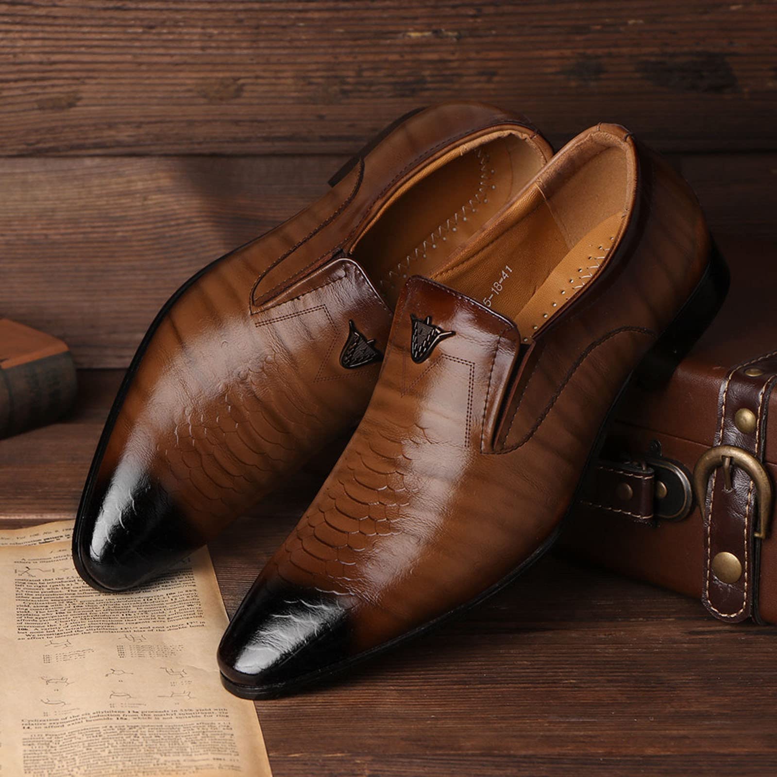 **Men's Classic Leather Slip-On Dress Shoes - Retro Oxford Loafers for Business, Wedding & Office Wear - Comfortable & Stylish Formal Footwear for Work & Special Occasions**