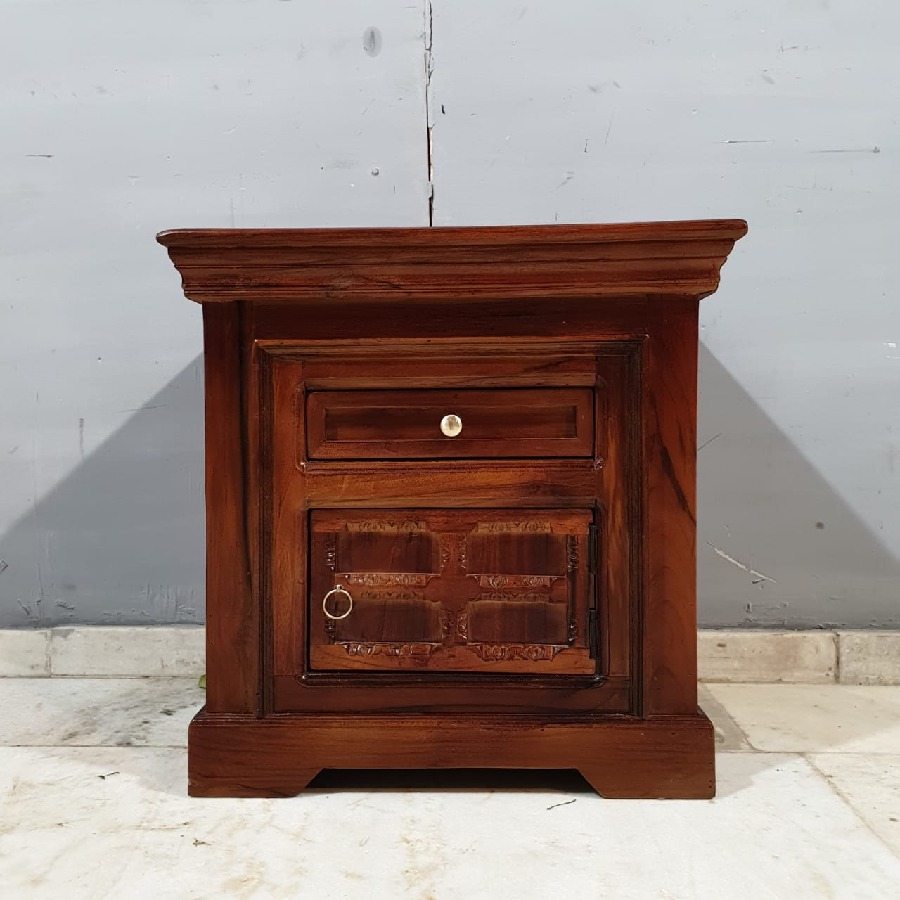 Handmade Carved Teak Wood Bedside Table - Traditional Indian Furniture for Bedroom Decor | Nightstand with Storage for Master & Guest Rooms