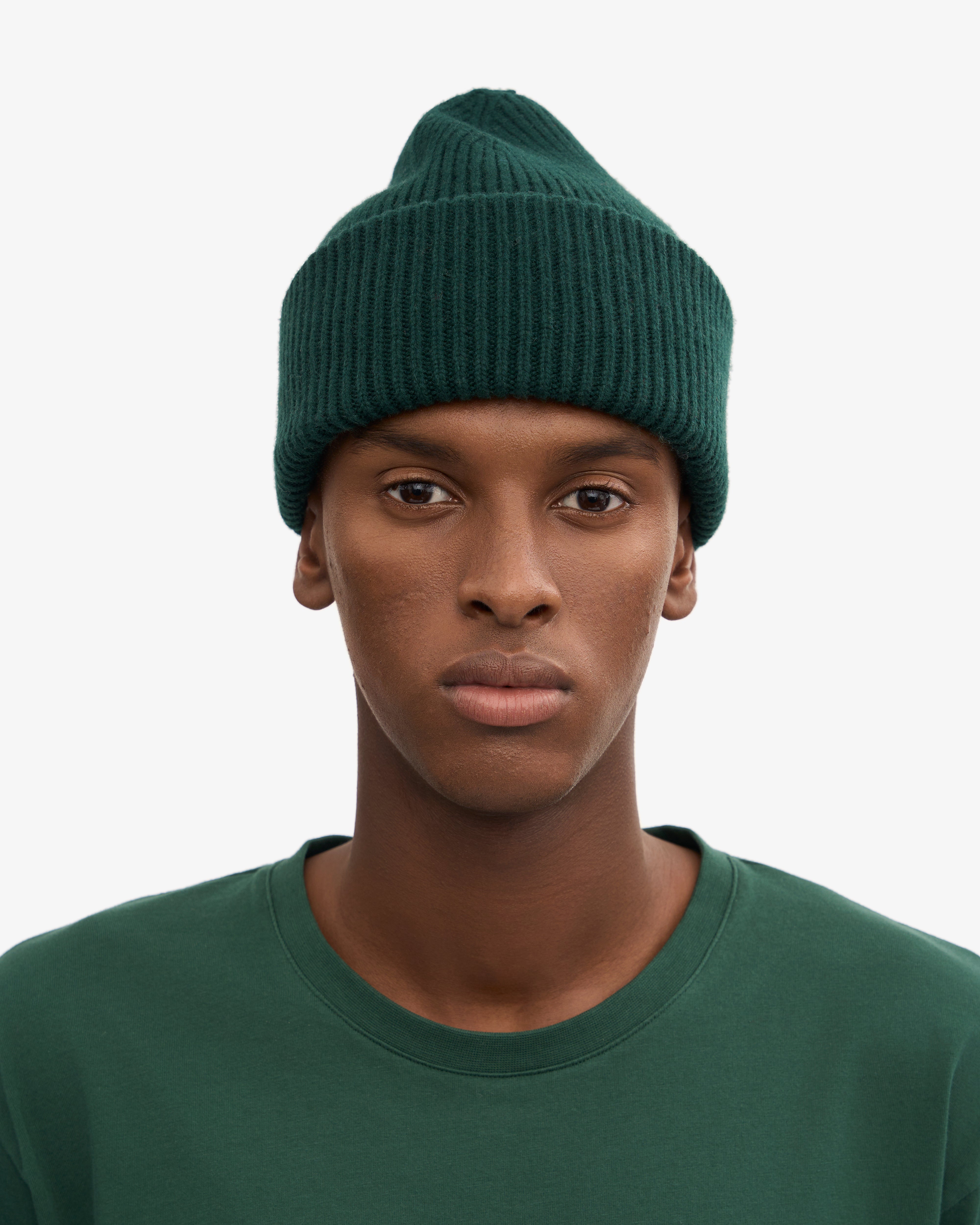 Premium Merino Wool Beanie Hat for Men & Women - Soft & Warm Winter Knit Cap in Emerald Green - Perfect for Skiing, Hiking & Outdoor Activities