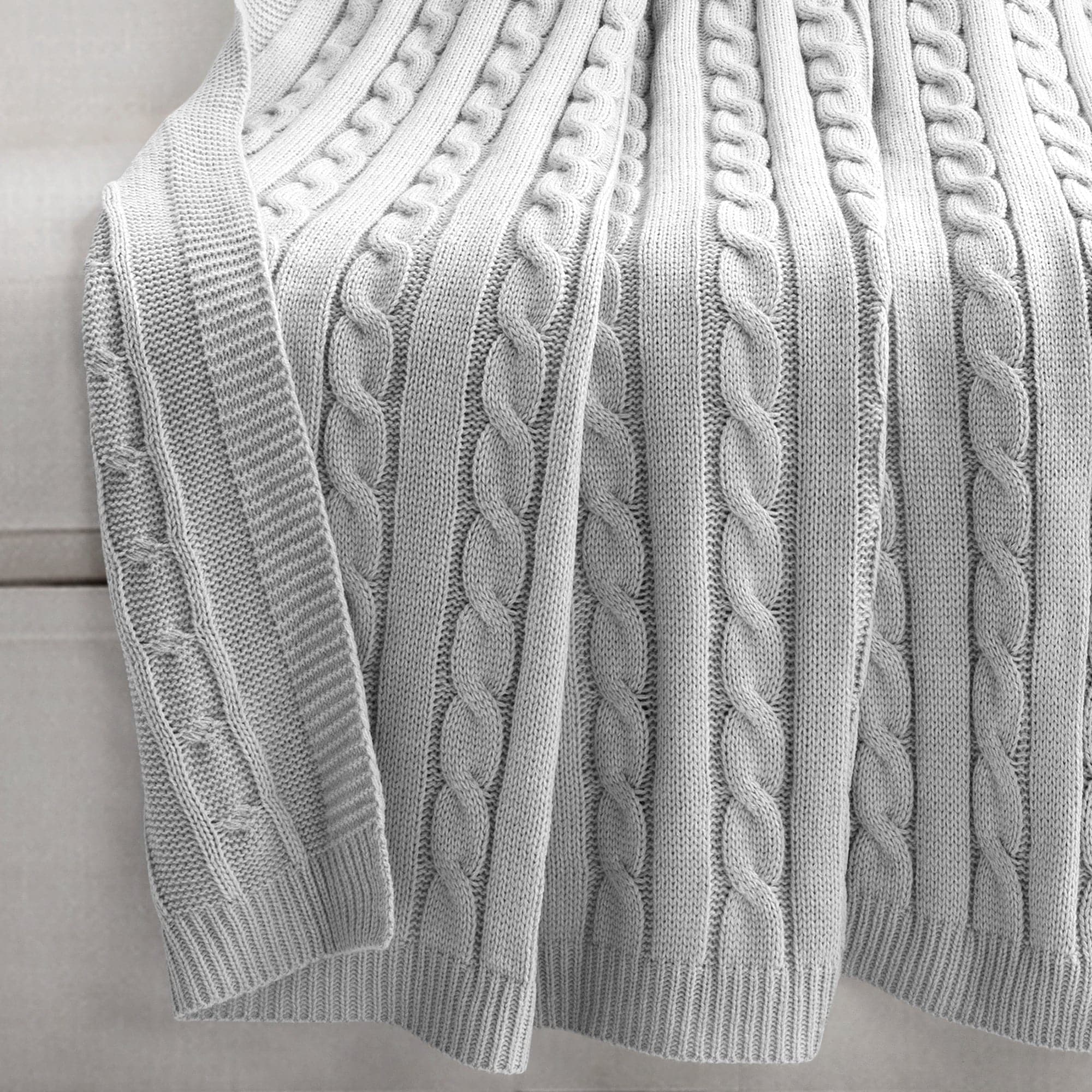 Soft Knitted Cable Throw Blanket - Cozy & Warm for Bed, Couch, and Home Decor - Perfect for Winter, Gifts, and Relaxation