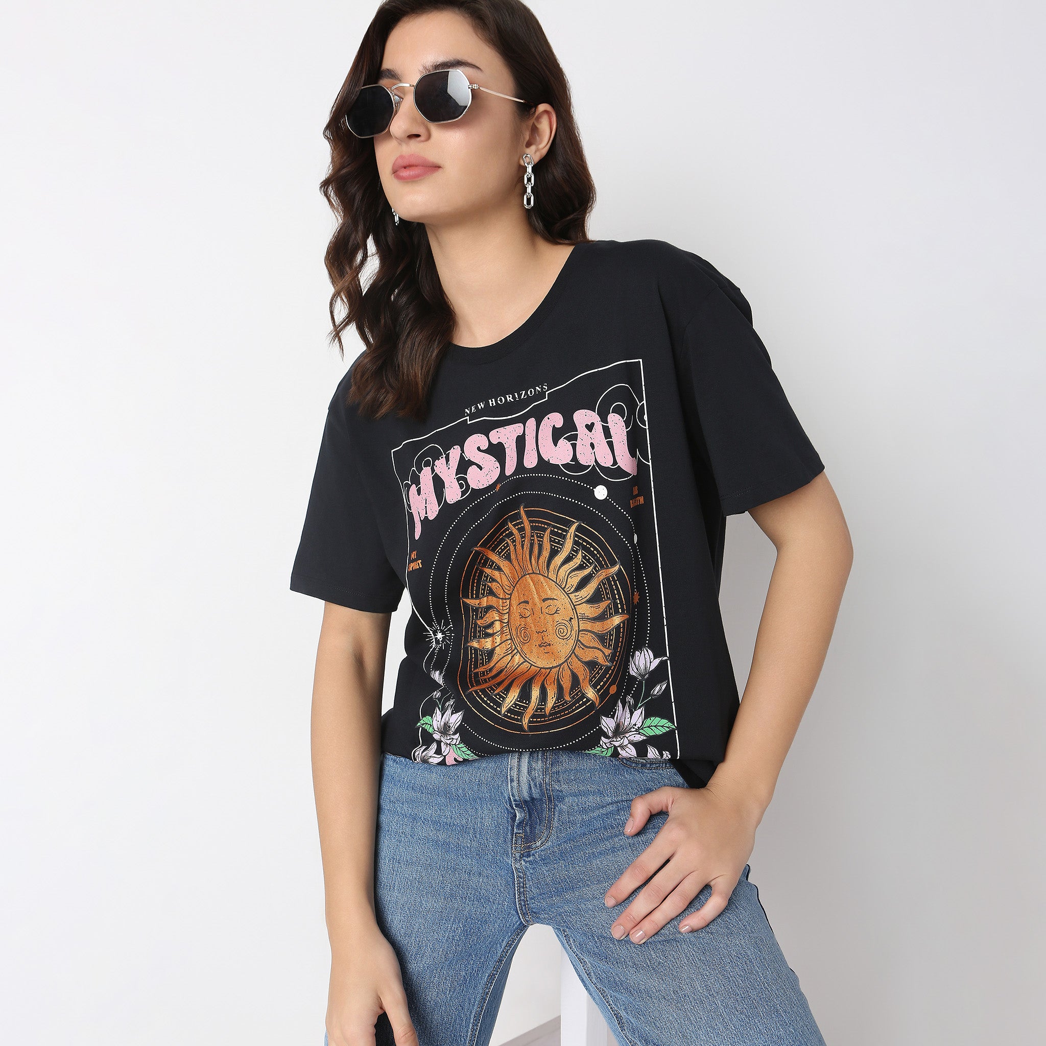 Oversized Graphic T-Shirt for Men & Women - Trendy Vintage Style Cotton Tee - Perfect for Casual Wear, Street Fashion & Everyday Outfits