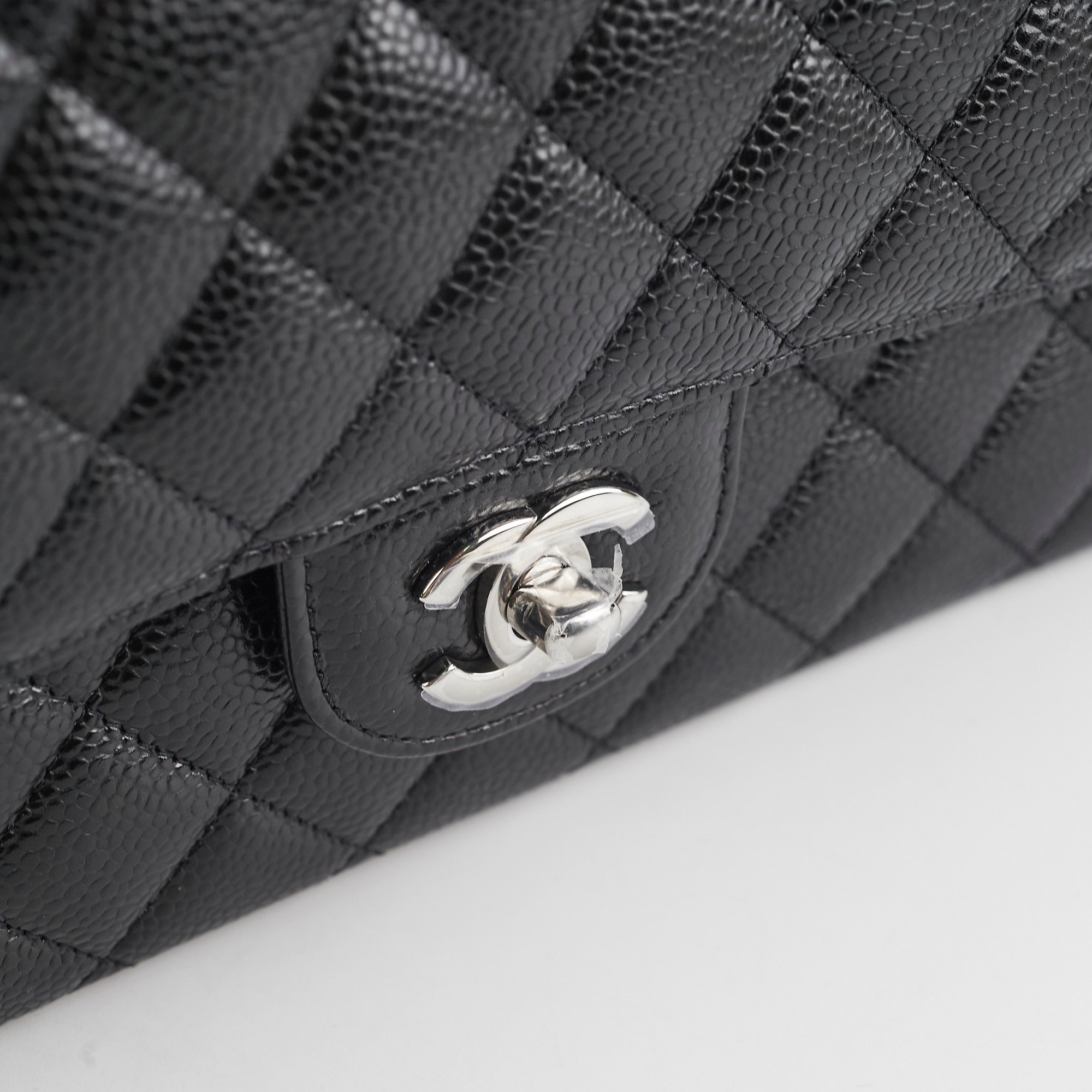 Chanel Medium Classic Flap Bag in Black Caviar Leather with Microchip - Timeless Luxury Handbag for Women, Perfect for Evening Events, Date Nights & Special Occasions