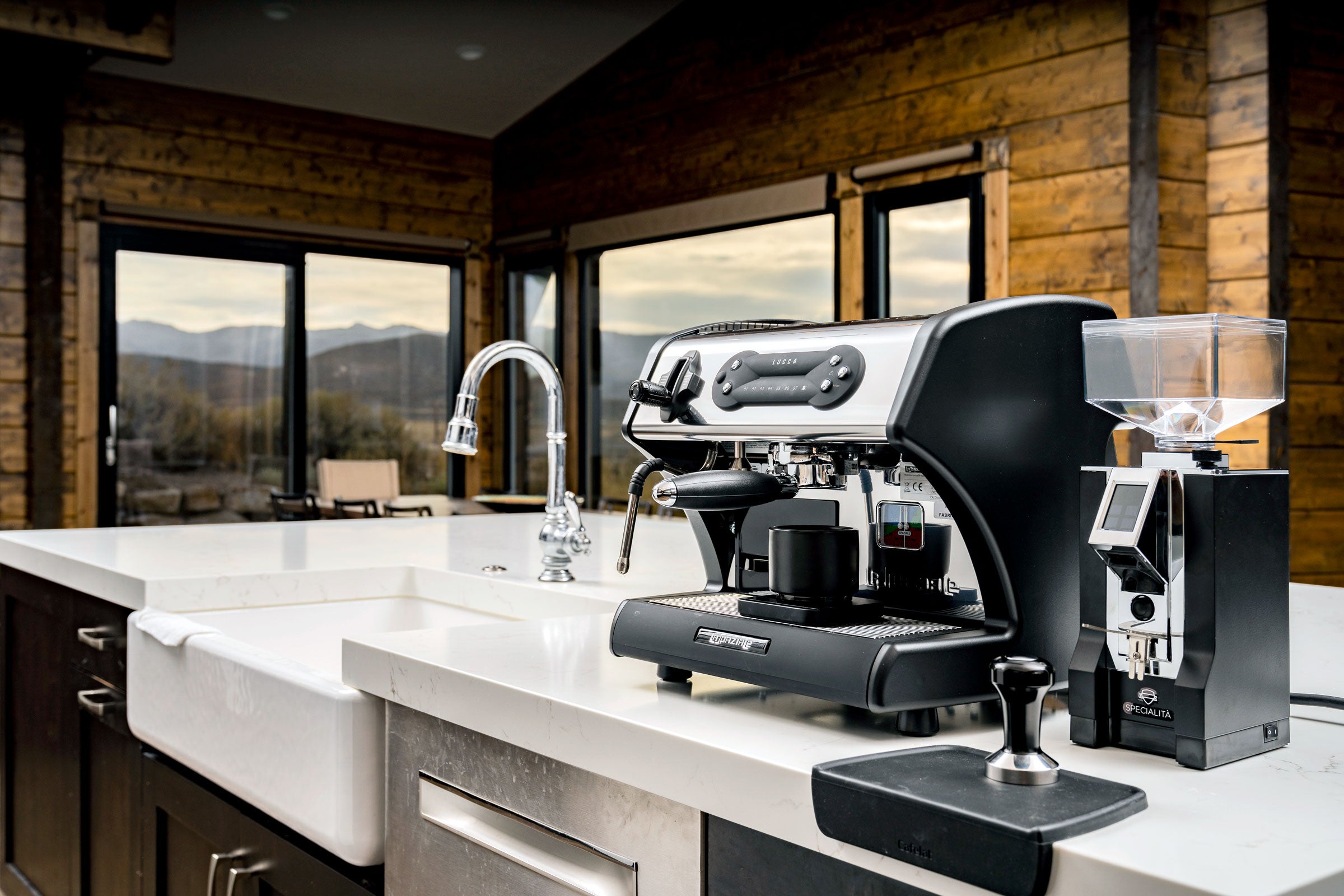 Eureka Mignon Specialita Espresso Grinder – Premium Electric Coffee Grinder for Espresso, Latte & Cappuccino – Perfect for Home Baristas & Coffee Enthusiasts