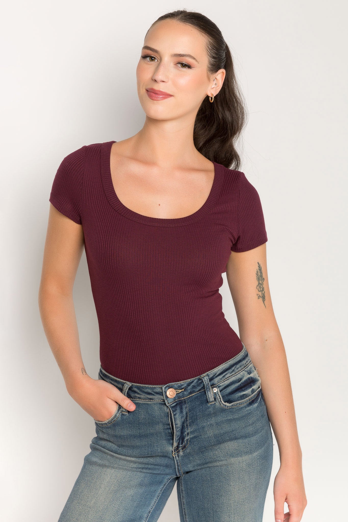 Women's Ribbed Scoop Neck T-Shirt - Soft Stretch Casual Basic Tee for Everyday Wear | Perfect for Layering, Work, and Weekend Outfits