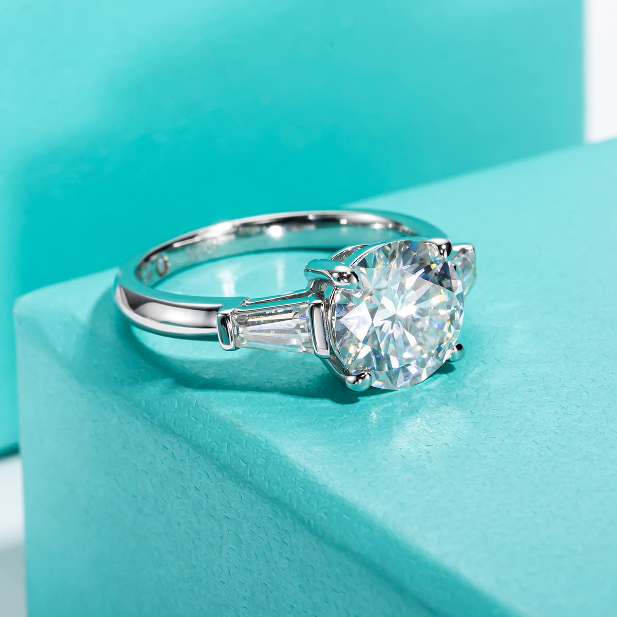 AnuClub 3 Stone Moissanite Engagement Ring - D Color VVS1 Round Cut 925 Sterling Silver Wedding Band for Women | Perfect for Proposals, Anniversaries & Special Occasions