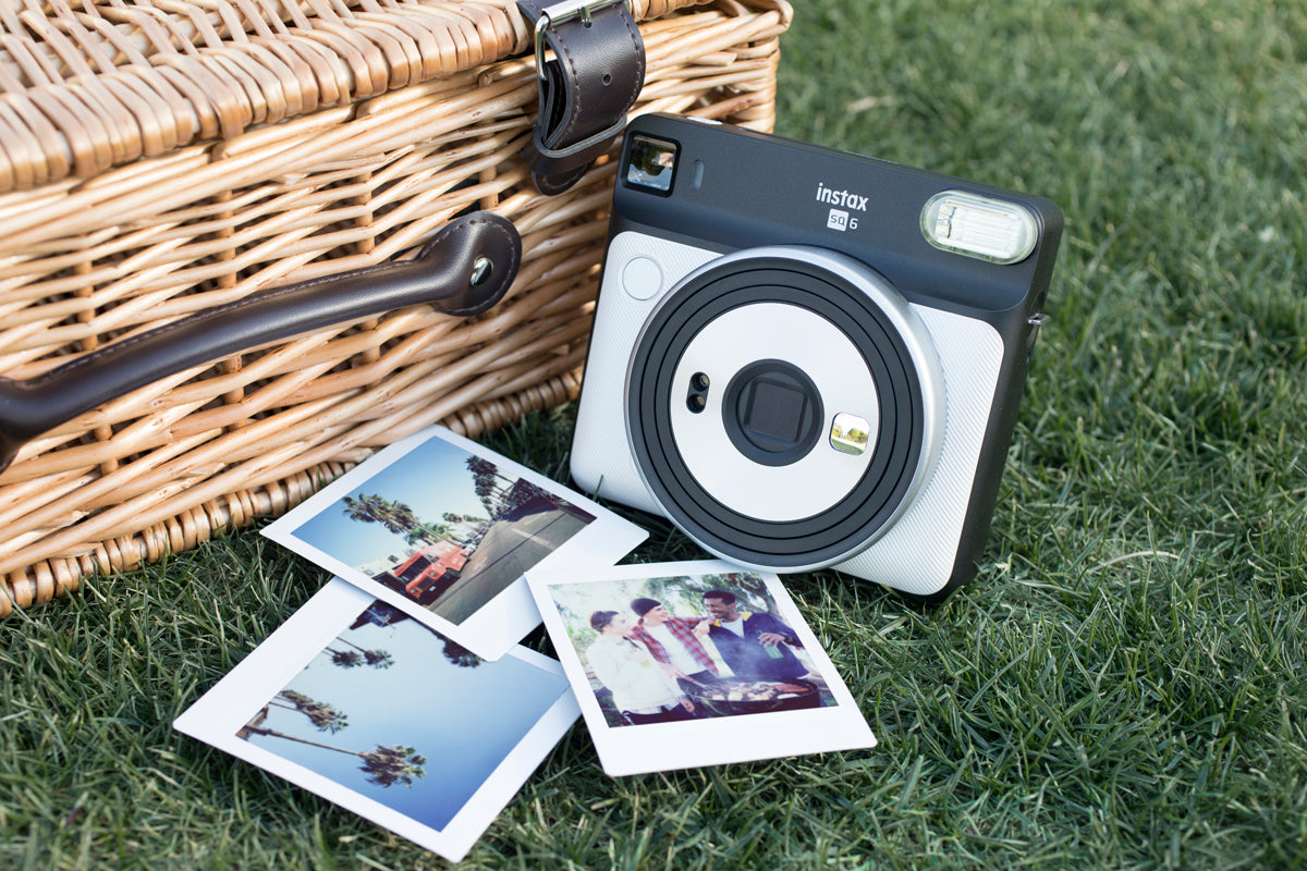 Fujifilm INSTAX Square SQ6 Instant Camera - Pearl White | Instant Film Photography for Travel, Parties & Memories | Perfect Gift for Photographers & Beginners