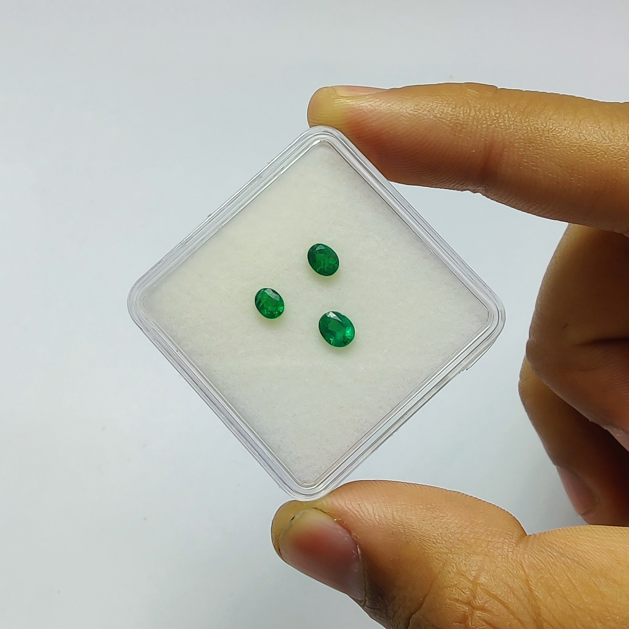 Natural Untreated Green Emerald Gemstone Set - 0.80cts Oval Cut (4x3.5mm & 5x4mm) 3-Piece Collection | Jewelry Making, Engagement Rings, Birthstone Gifts