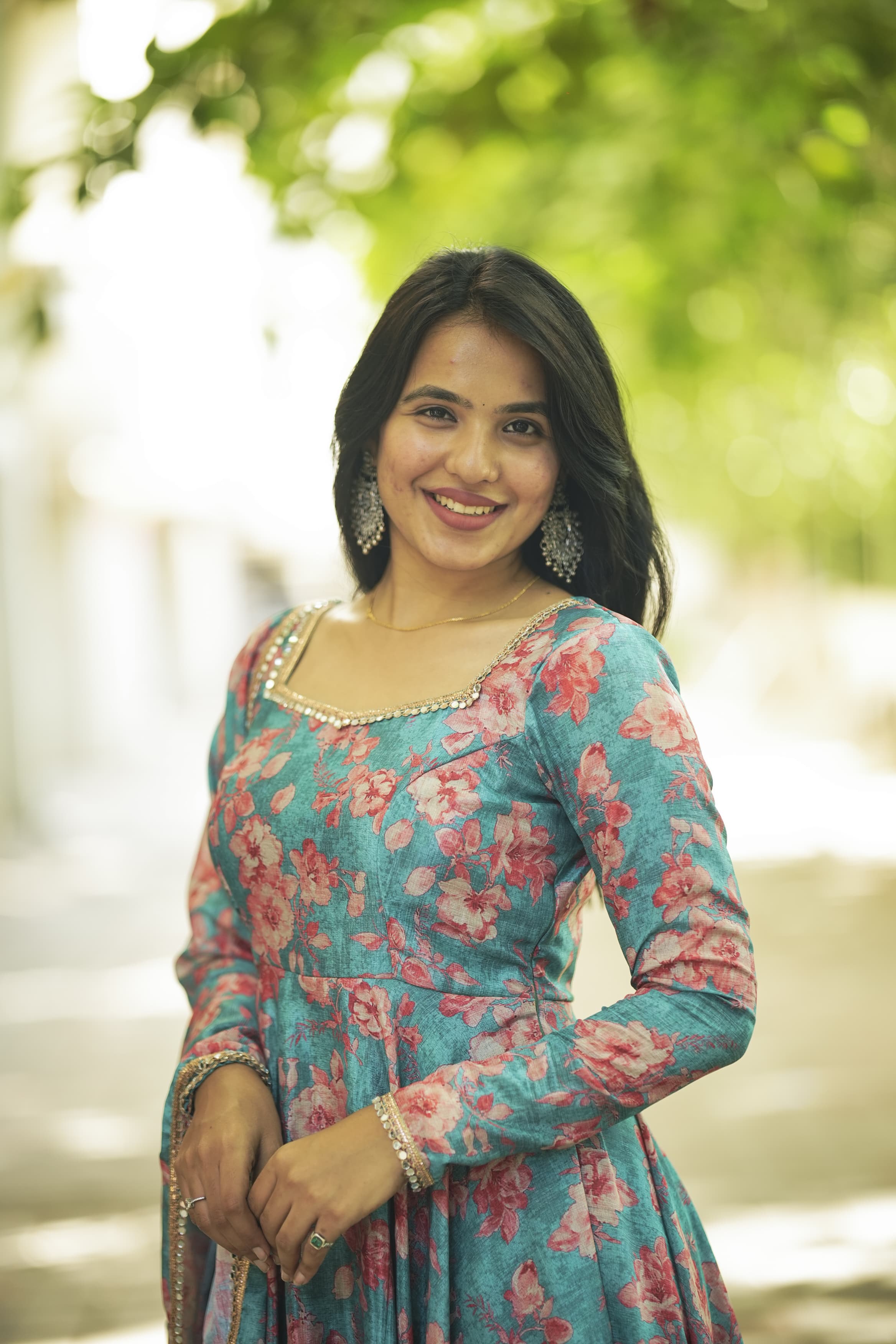 DD573 Malar - Simple and Elegant Jewelry Collection for Women | Perfect for Everyday Wear, Parties & Special Occasions