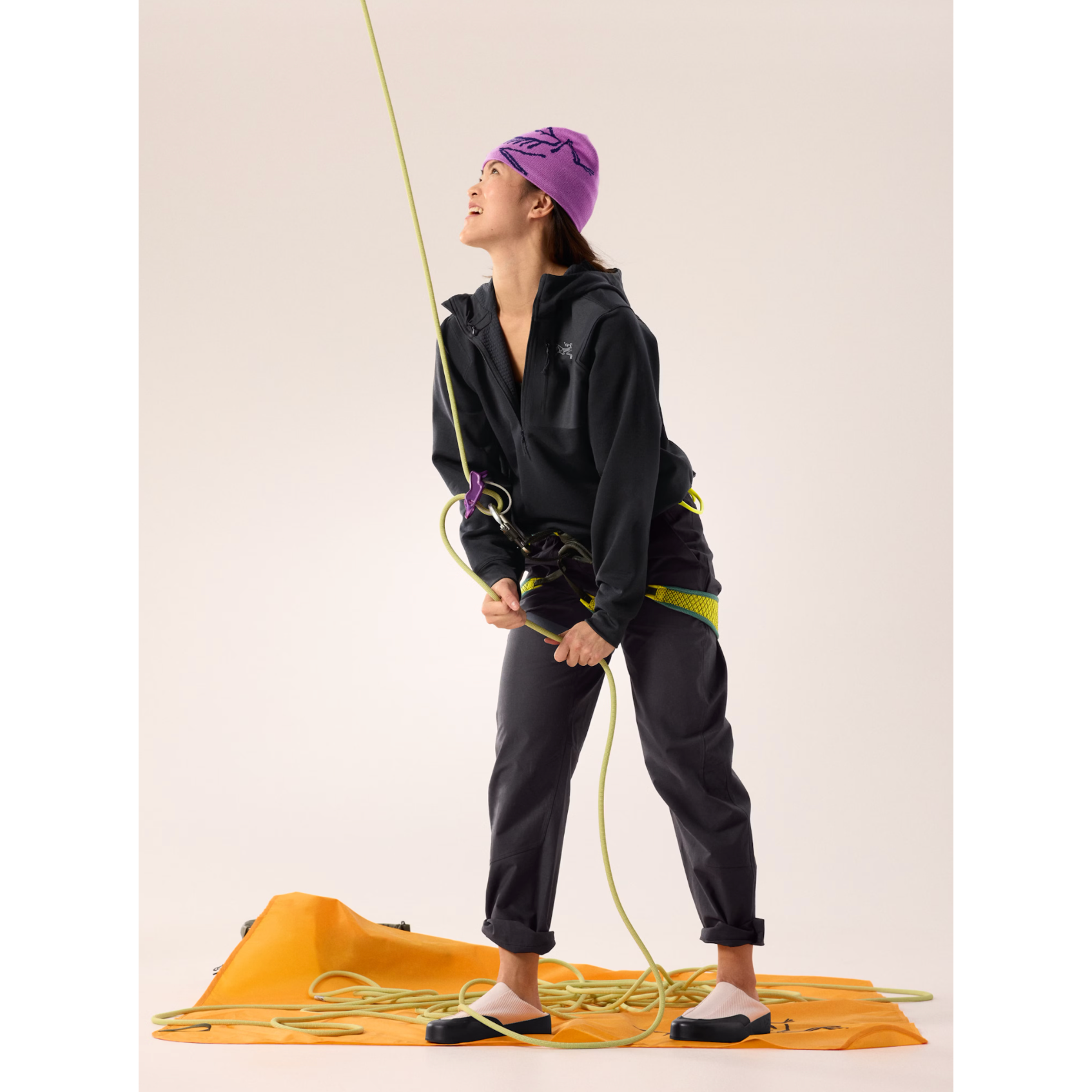 Arc'teryx Women's Aestas Pullover Hoody - Lightweight Summer Hiking & Outdoor Adventure Jacket for Travel & Camping
